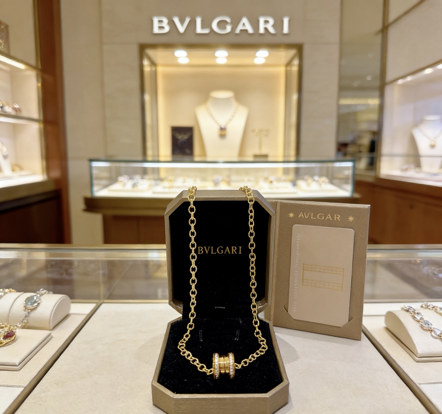 Bvlgari B zero1 necklace 18k yellow gold with diamond accents 46cm
