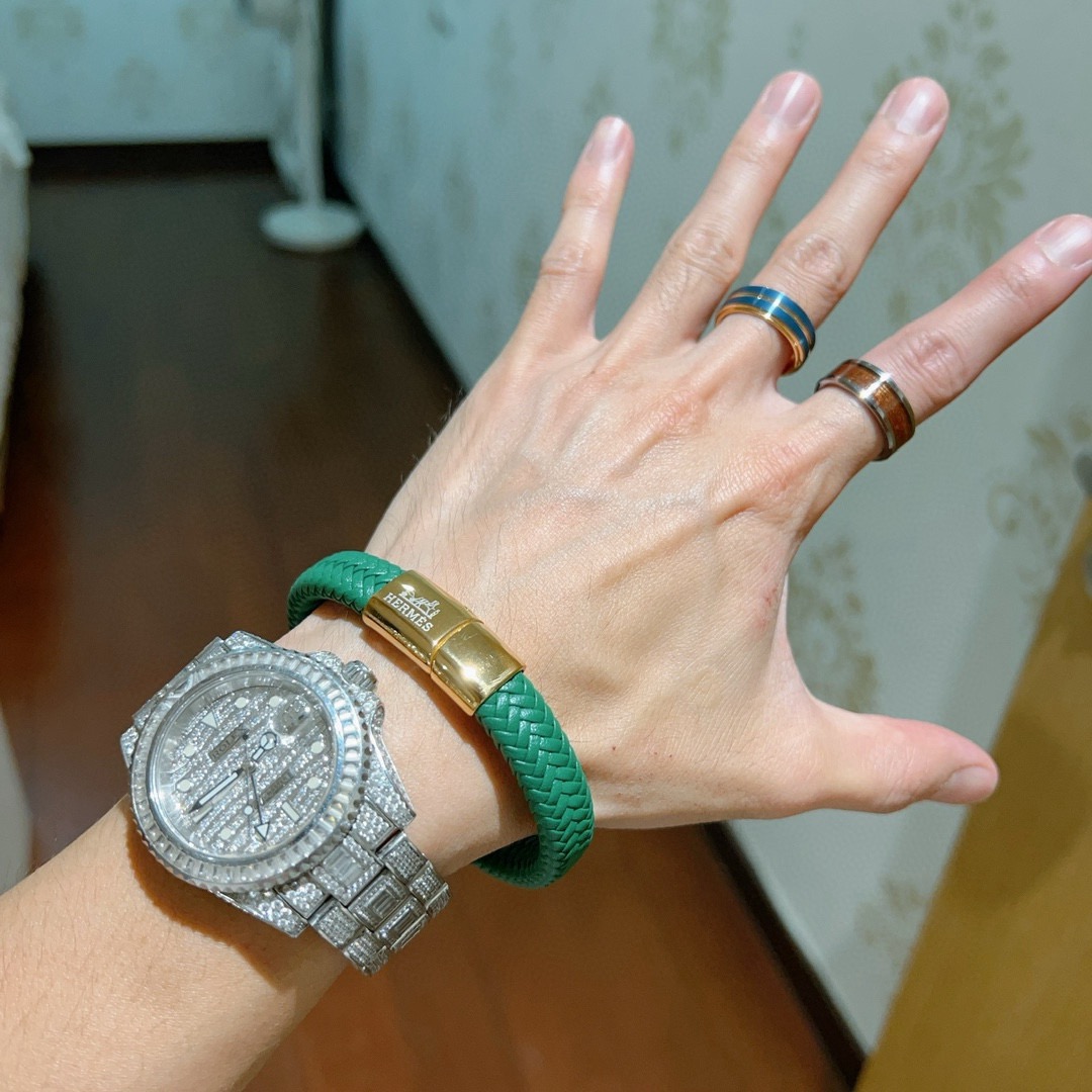 Bracciale Hermes New H Braided Leather Bracciale Pelle intrecciata verde con chiusura in metallo color oro 19 cm