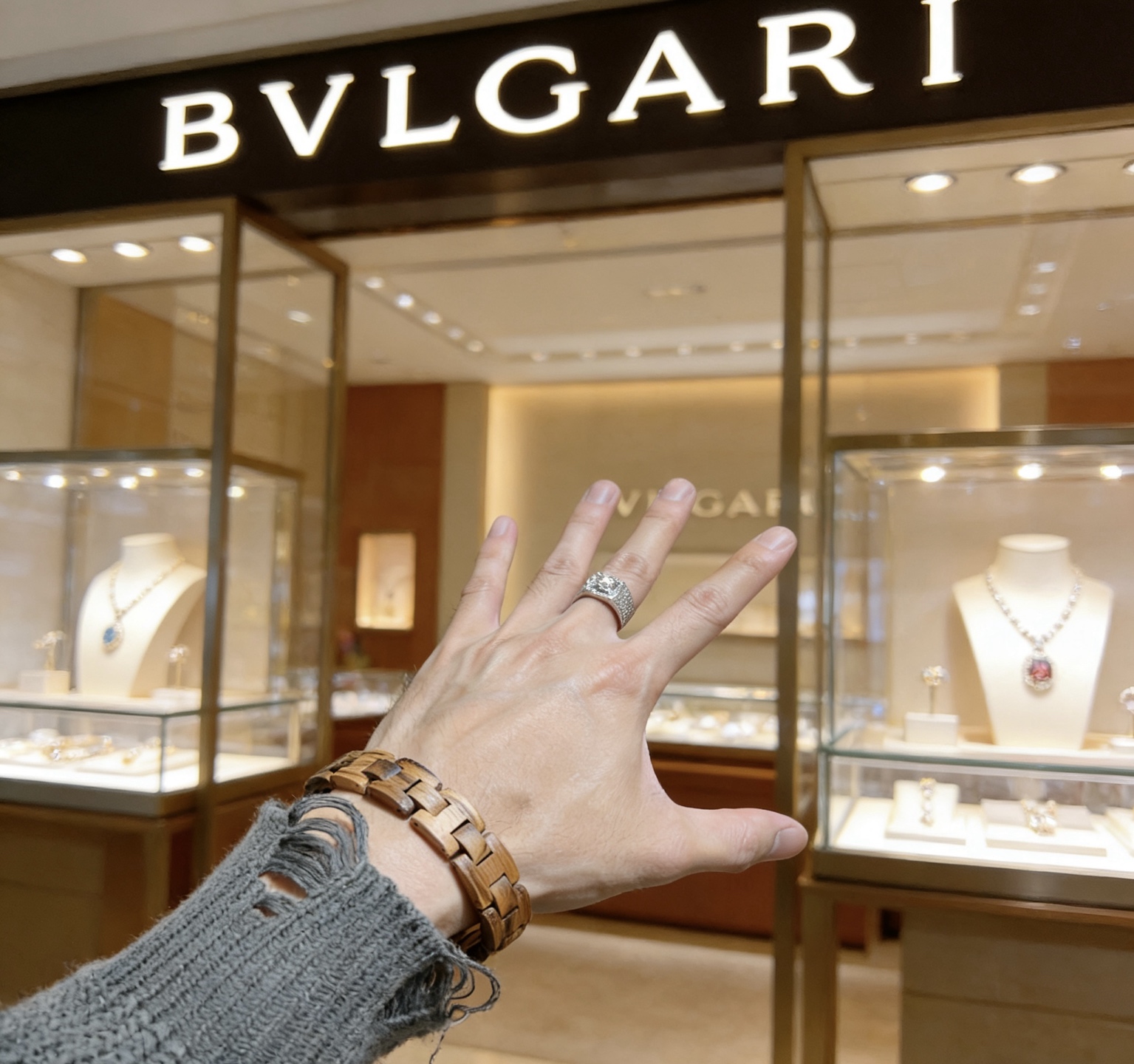 Bvlgari BVLGARIBVLGARI bracelet natural wood tone with silver-tone metal clasp 19cm