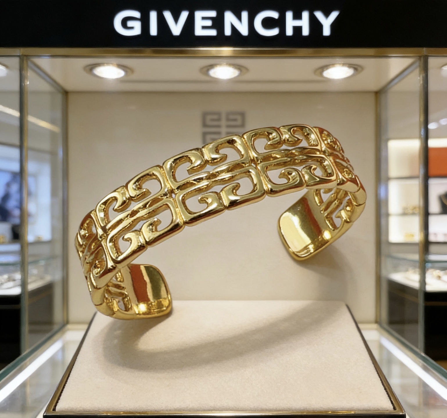 Luxury necklace