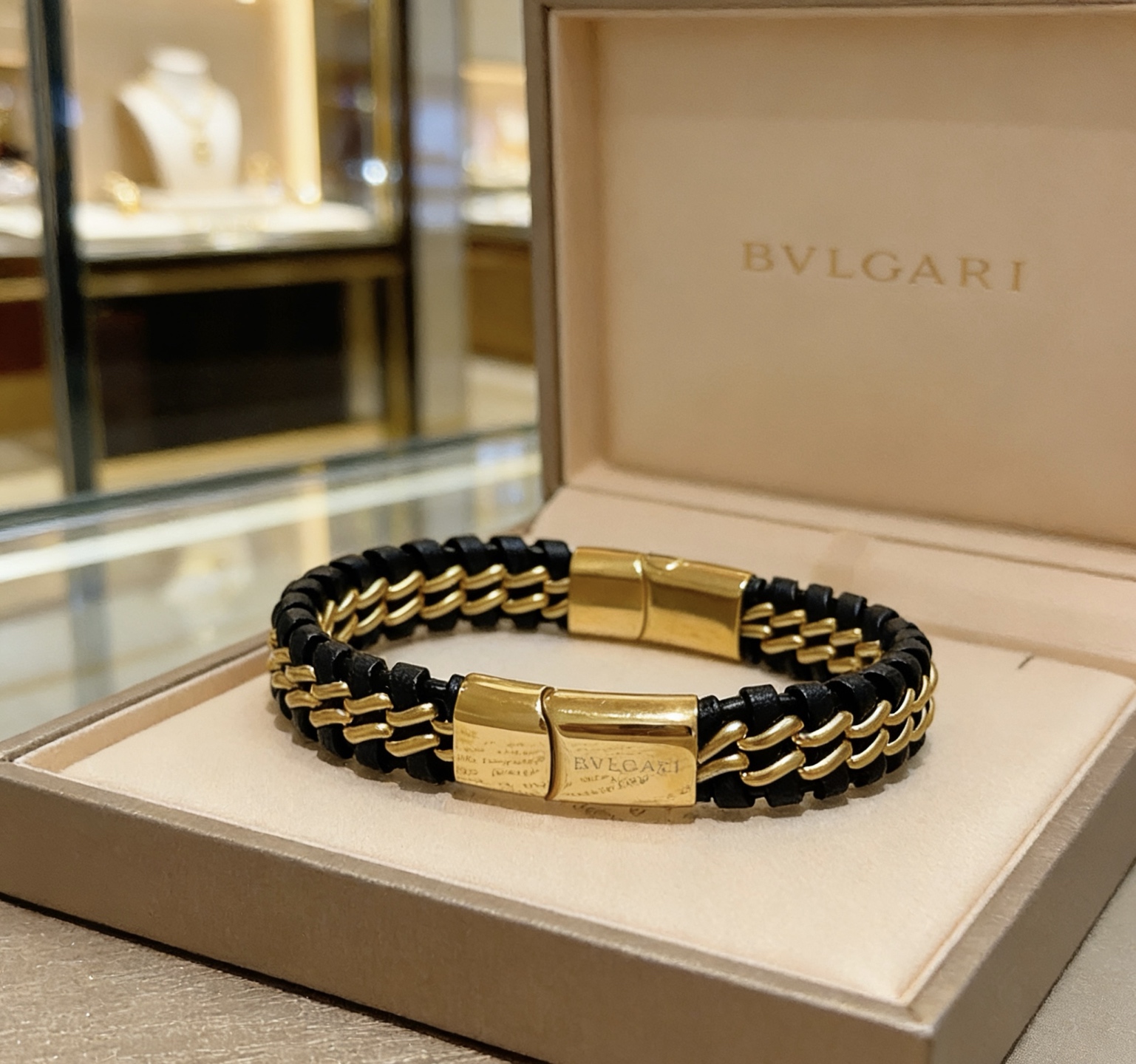Bvlgari B zero1 bracelet Yellow gold tone metal with black woven leather 19cm