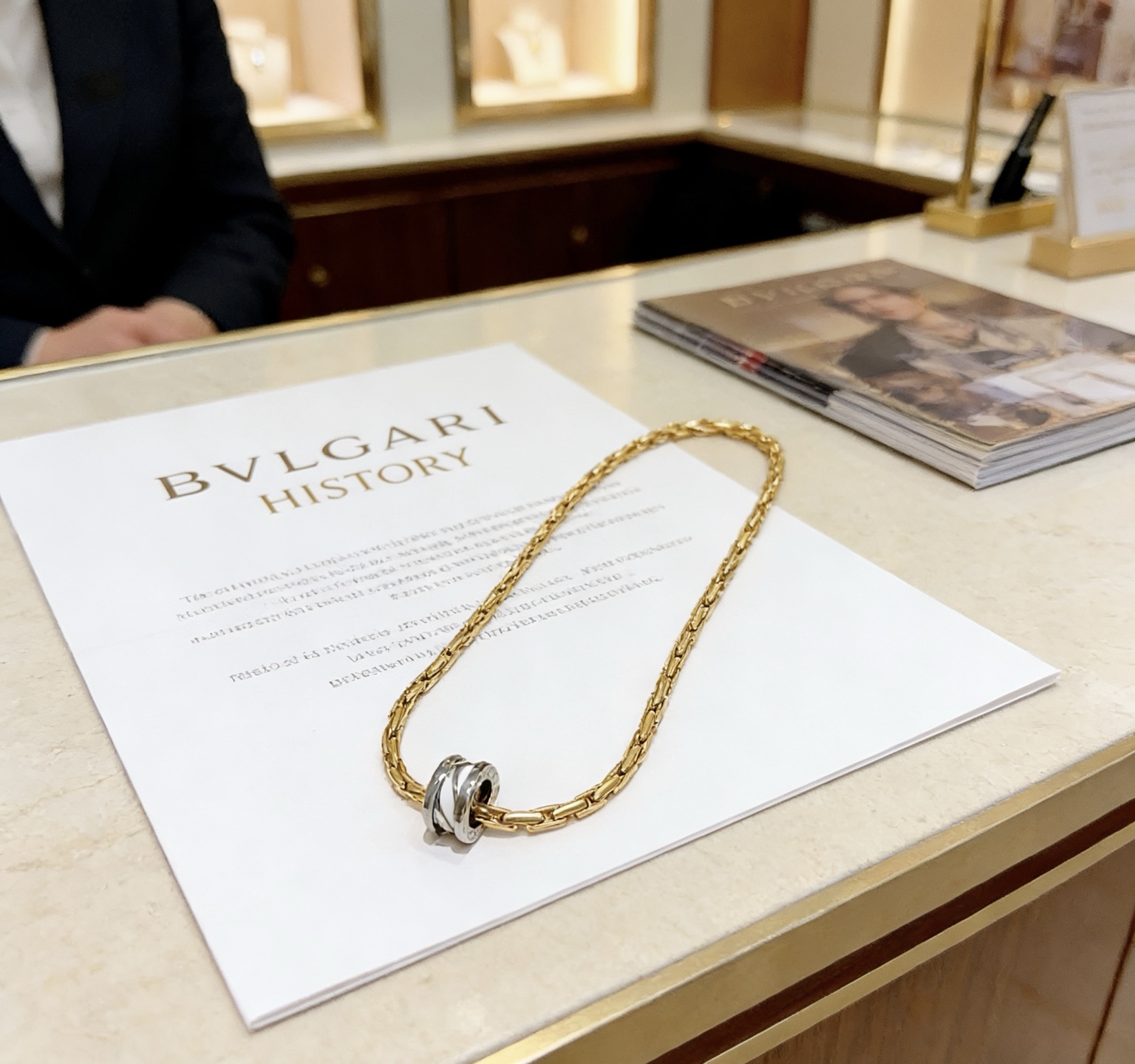 Bvlgari B zero1 necklace Yellow gold chain white ceramic and silver-toned metal pendant 45cm
