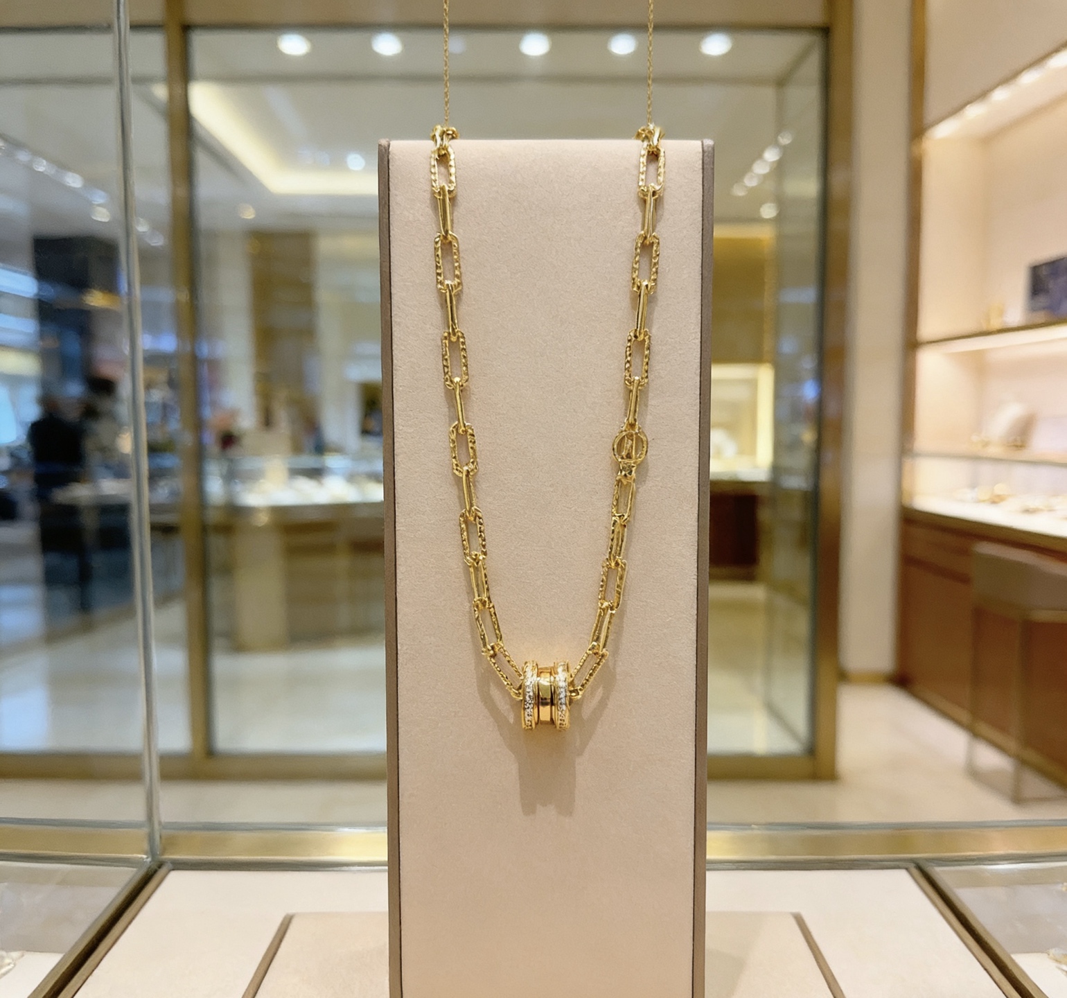 Bvlgari B zero1 necklace Yellow gold with diamond accents 40cm