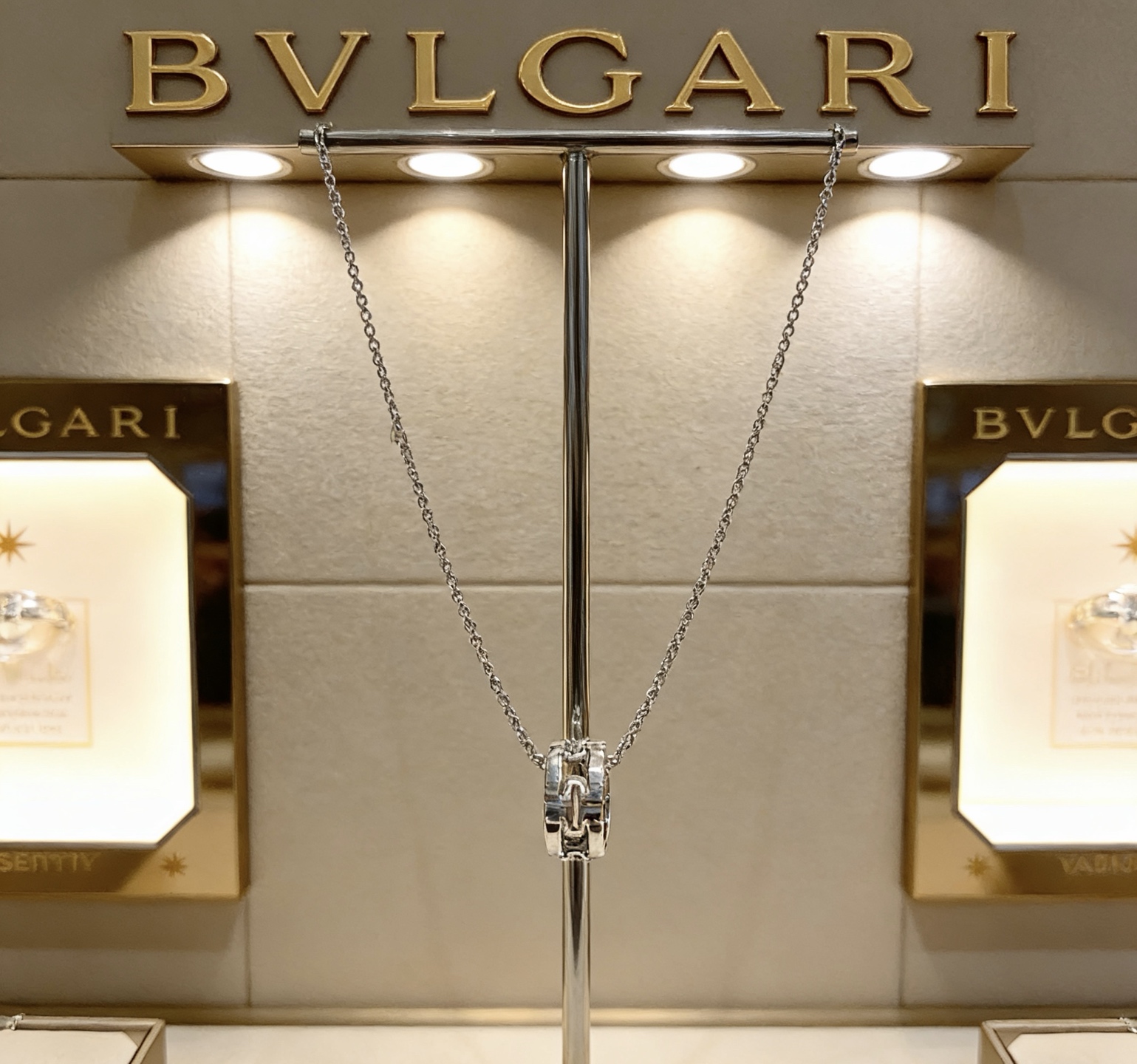Bvlgari Parentesi necklace Silver-toned metal no gemstones 45cm