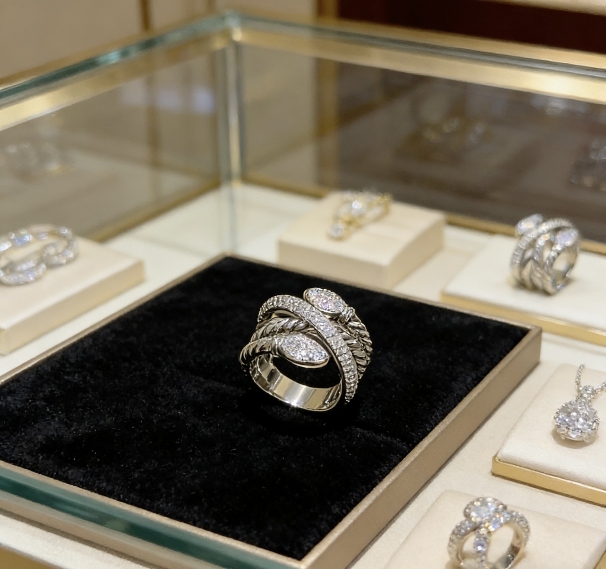 Bvlgari Serpenti ring silver-toned metal with clear pave diamonds US 7
