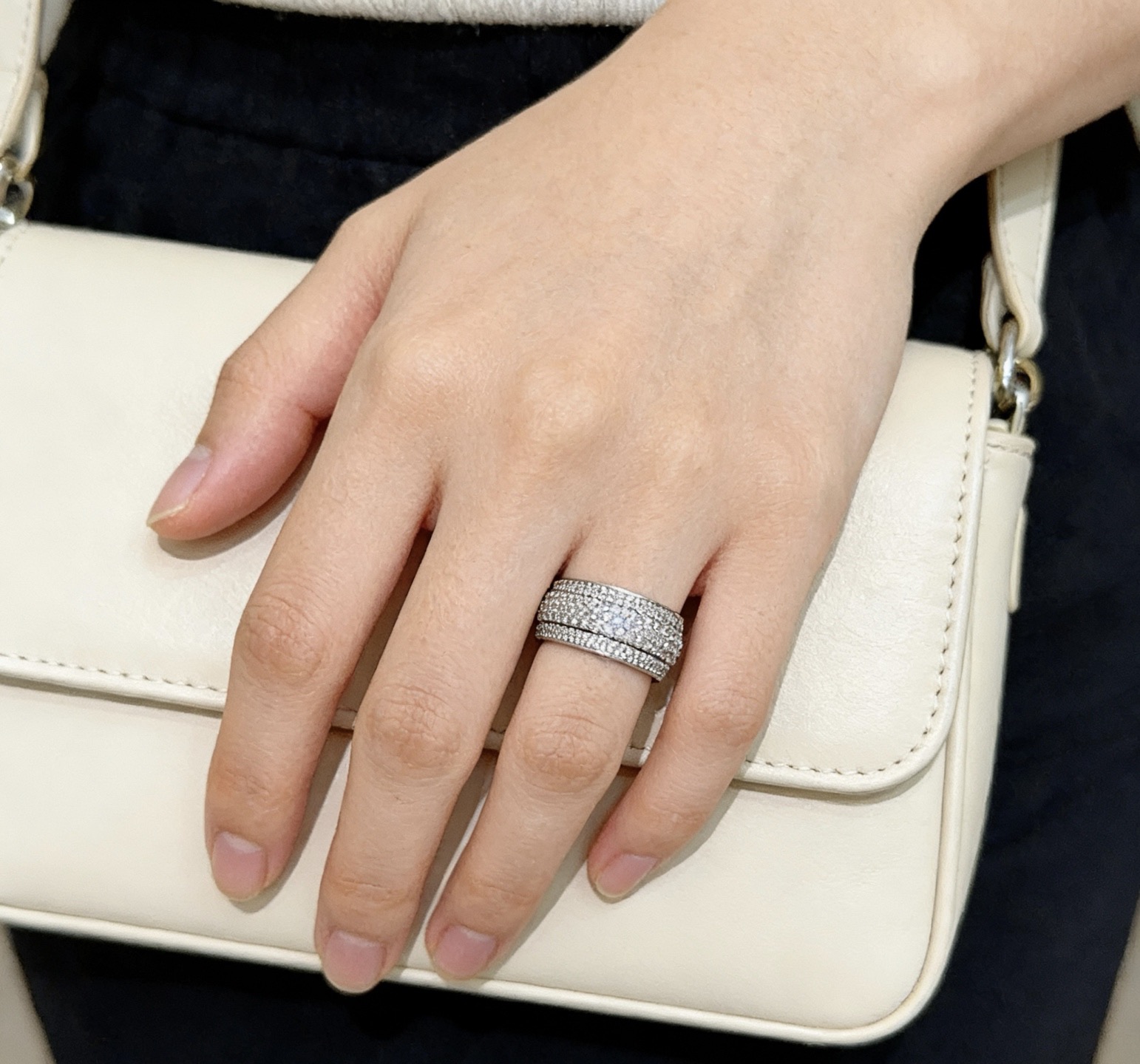 Bvlgari DIVAS DREAM ring 18k white gold with full pave set white diamonds 54