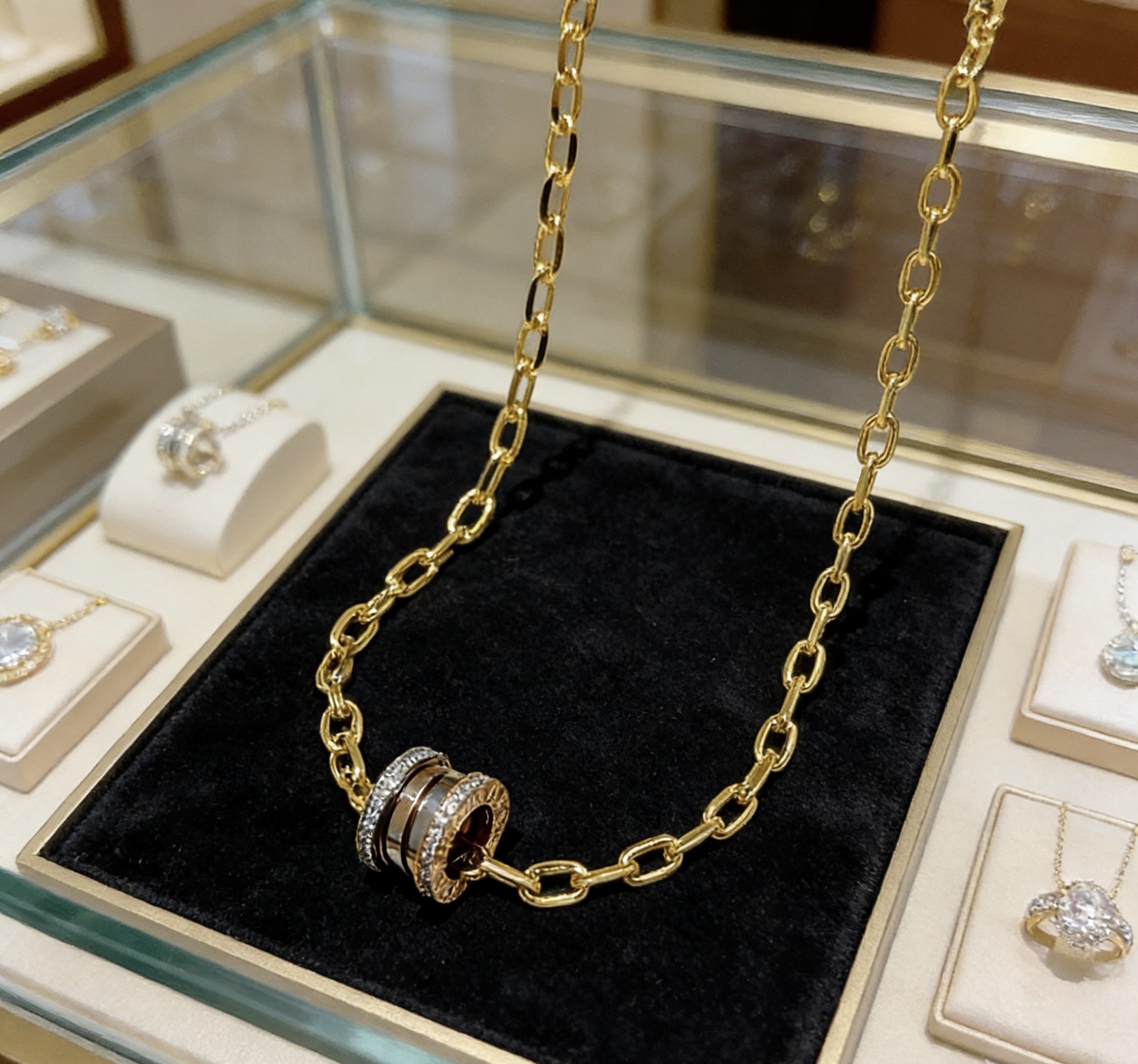 Bvlgari B zero1 necklace 18K yellow gold with clear diamond accents and rose gold detailing 45cm