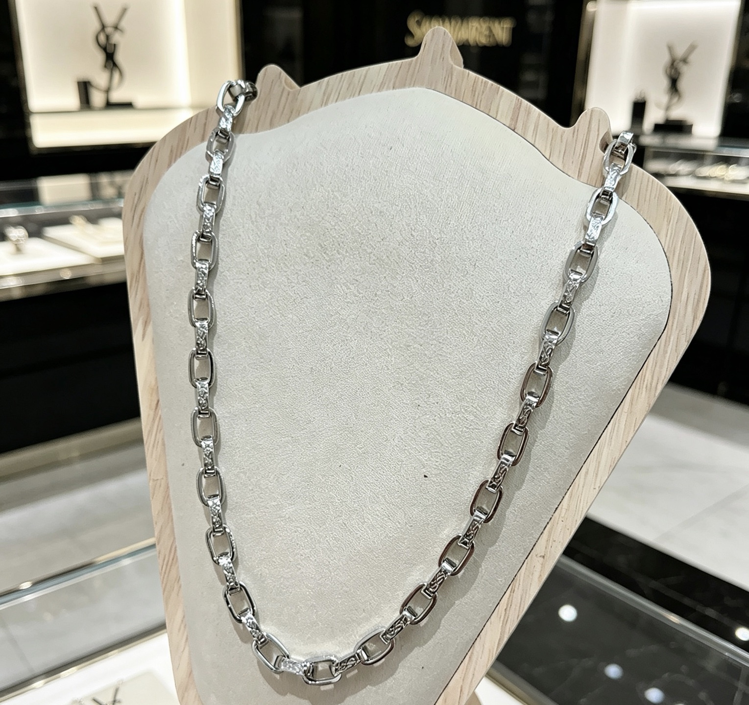 Saint Laurent DIVAS DREAM necklace silver-toned metal with clear pave stone accents 60cm