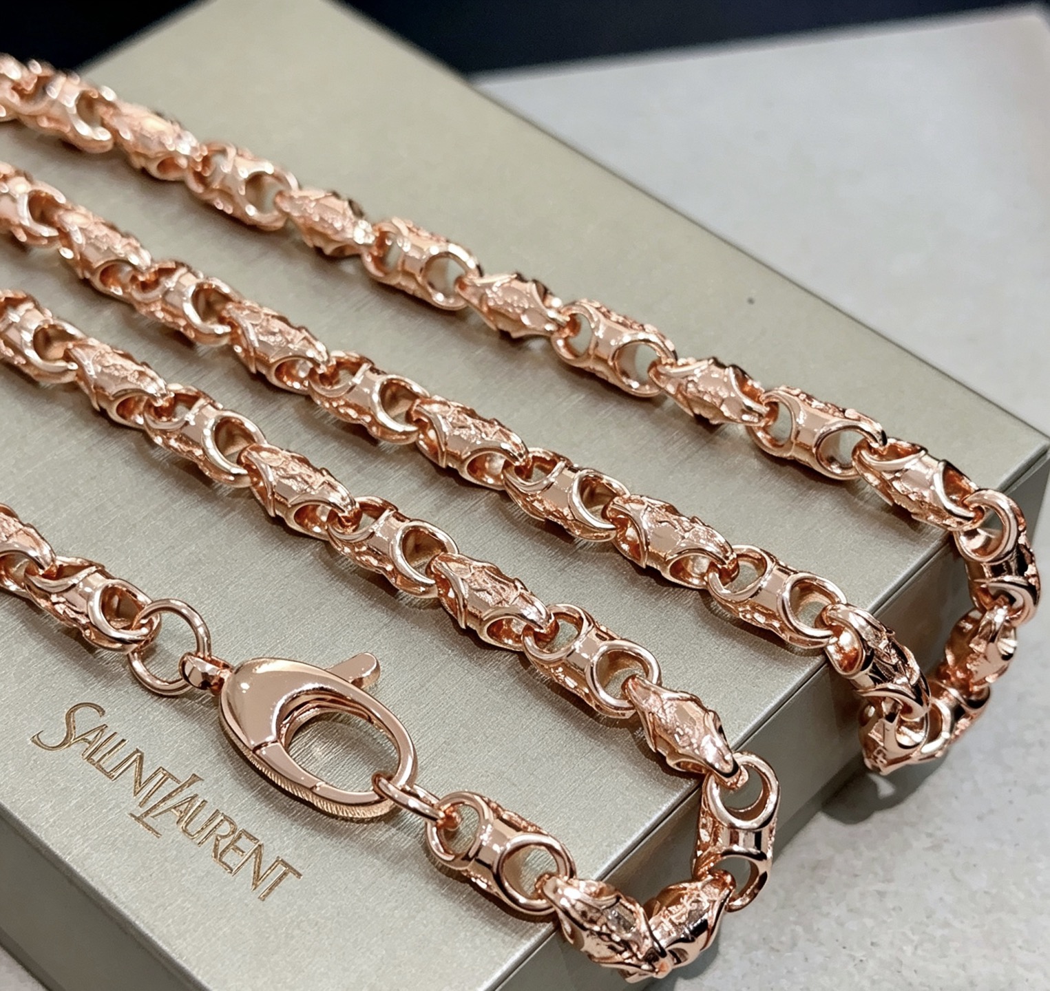 Saint Laurent DIVAS DREAM necklace rose gold 60cm