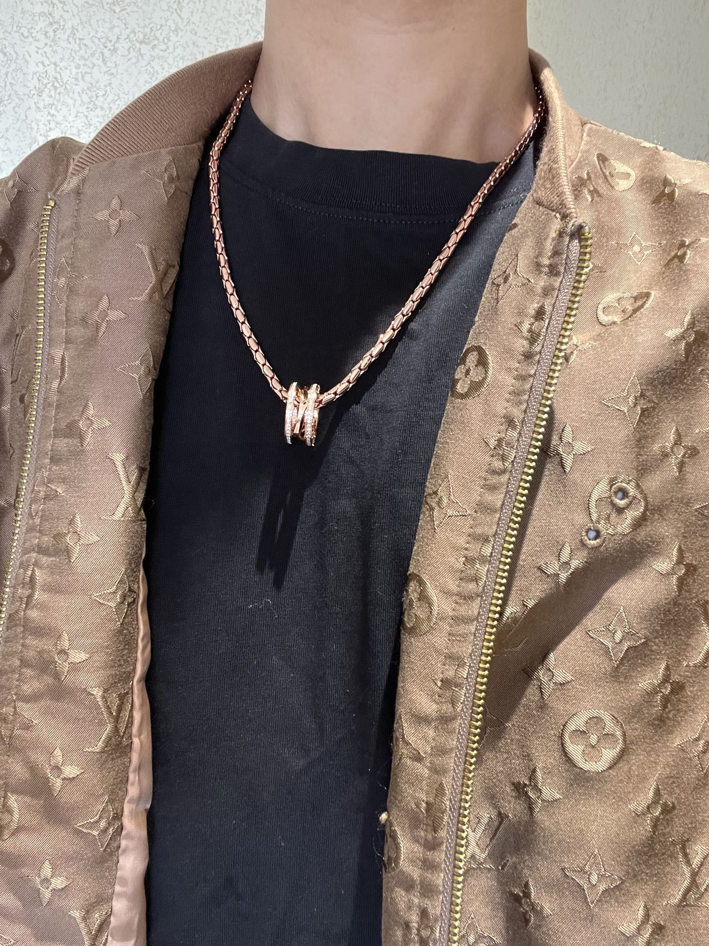 Bvlgari DIVAS DREAM necklace 18K rose gold with clear diamonds 60cm