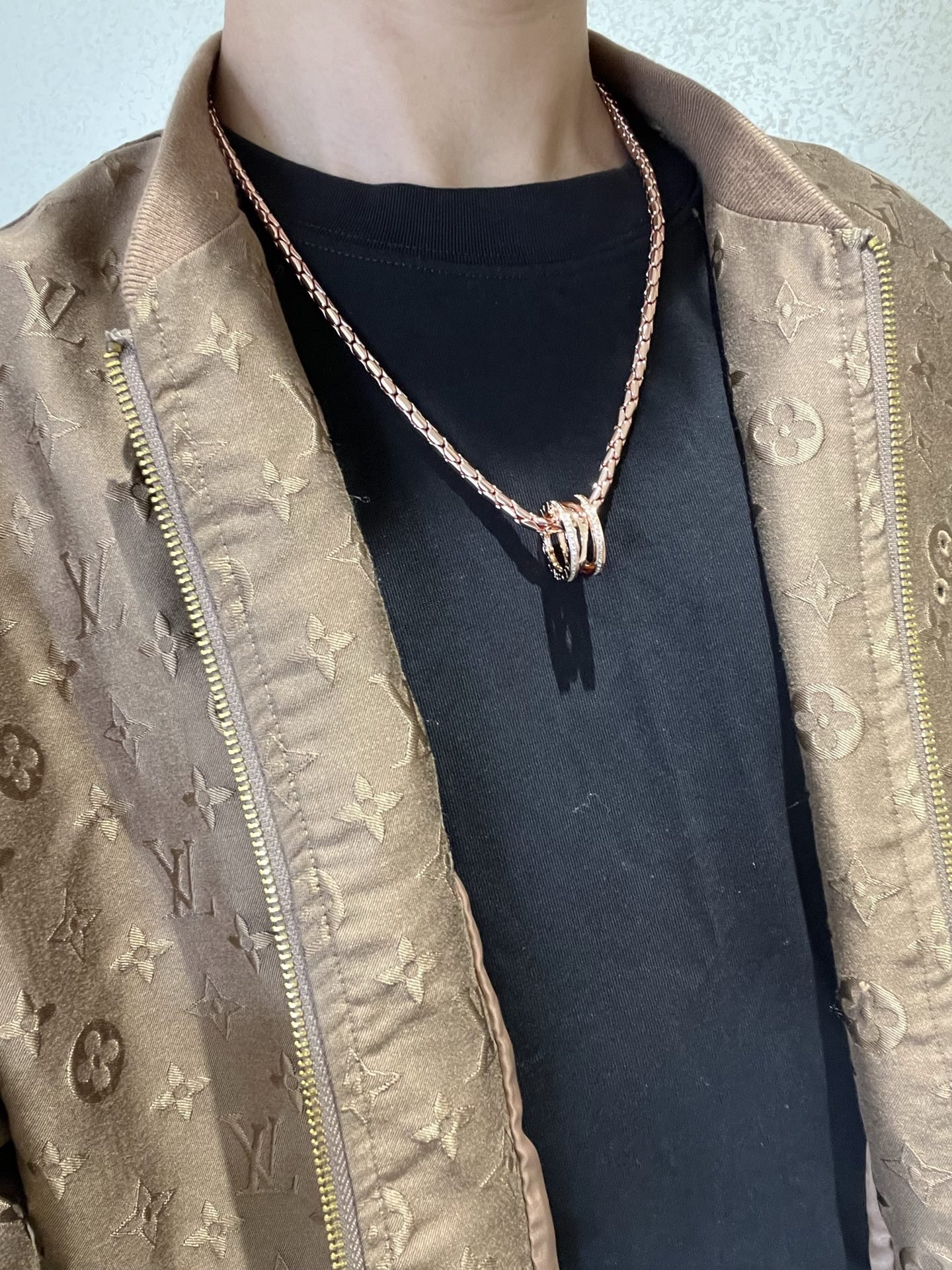Bvlgari DIVAS DREAM necklace 18K rose gold with clear diamonds 60cm