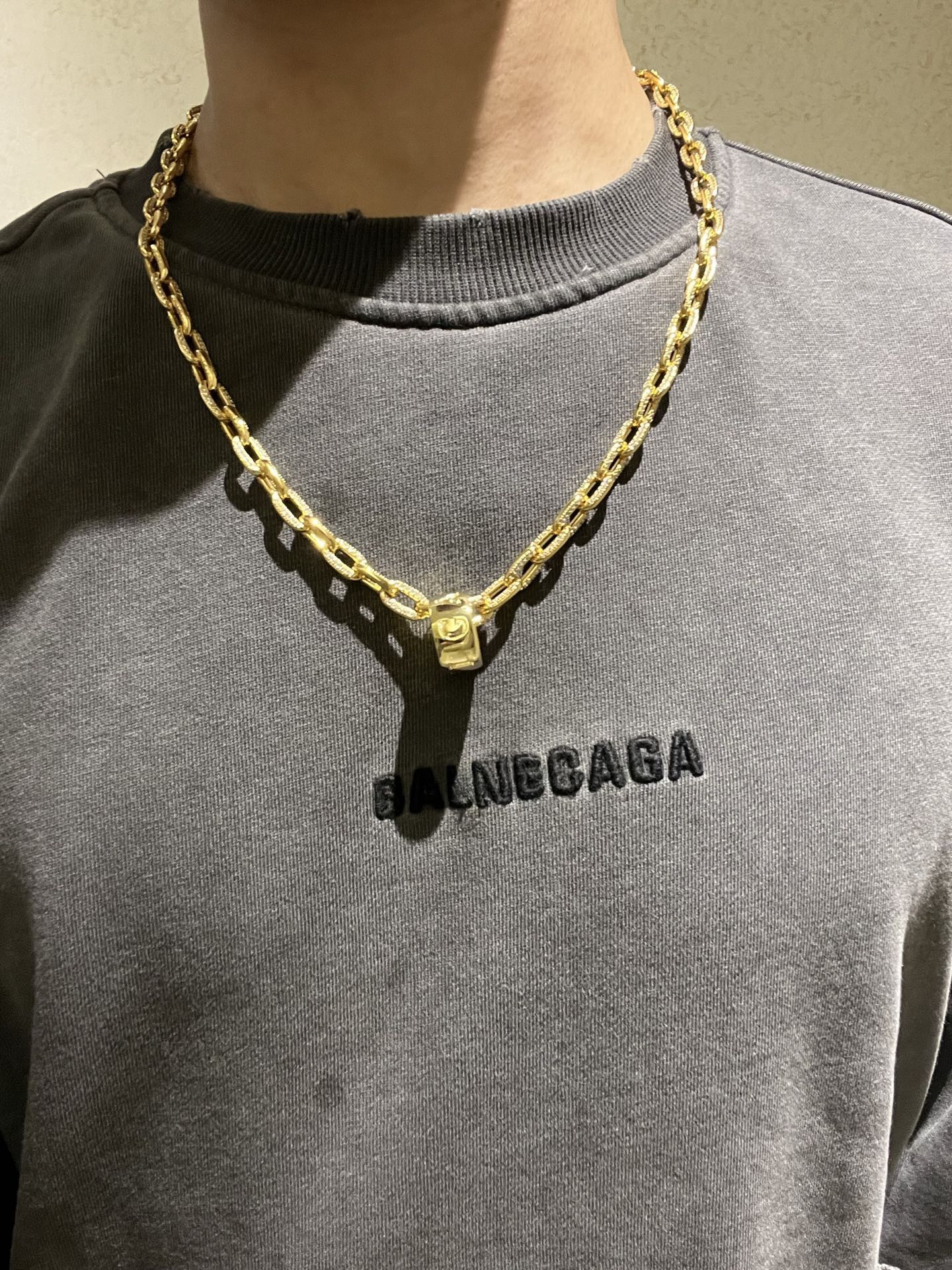 Bvlgari DIVAS DREAM necklace yellow gold with clear pave diamonds 60cm