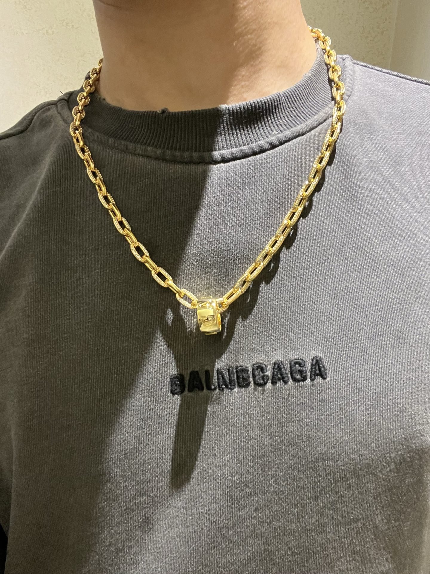 Bvlgari DIVAS DREAM necklace yellow gold with clear pave diamonds 60cm