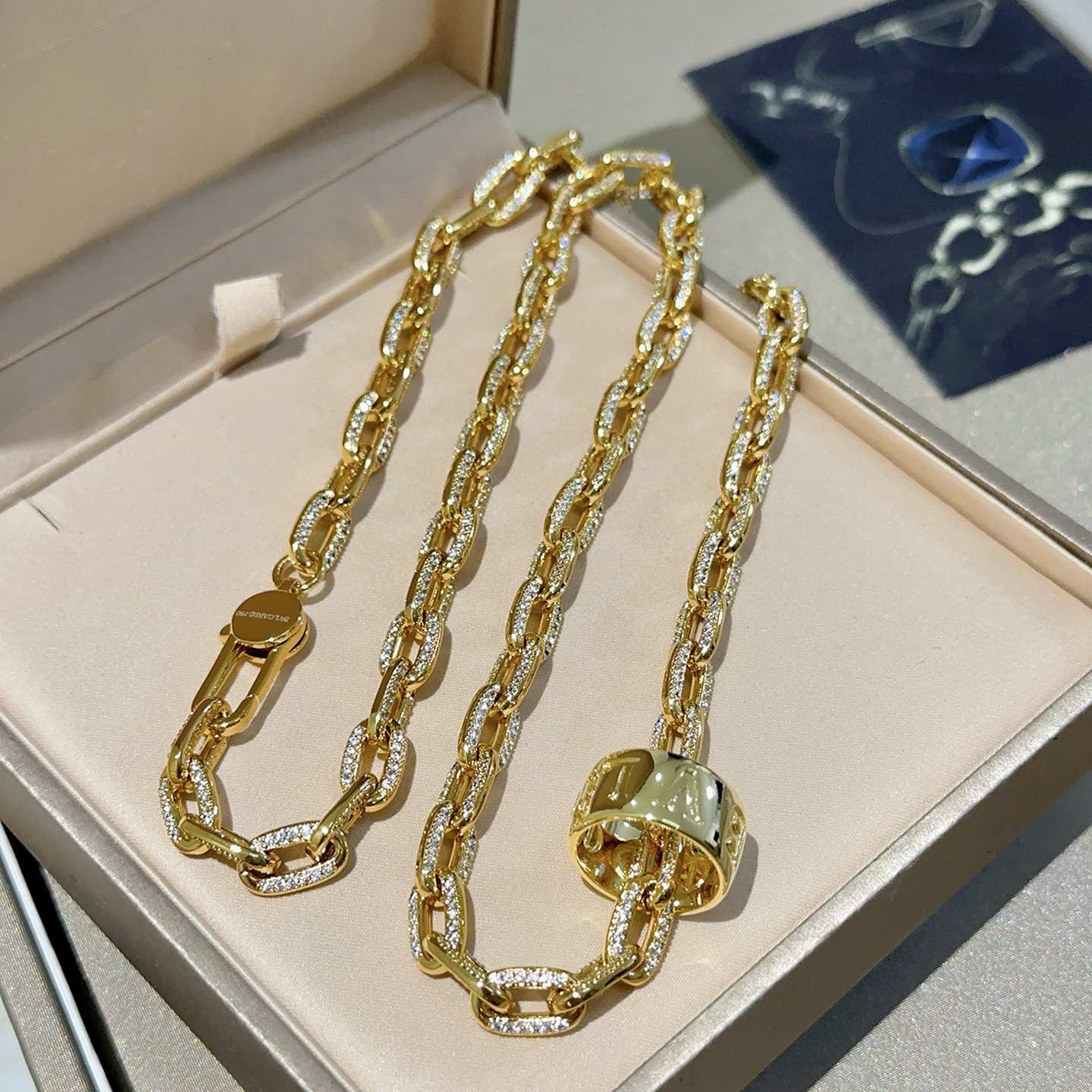 Bvlgari DIVAS DREAM necklace yellow gold with clear pave diamonds 60cm
