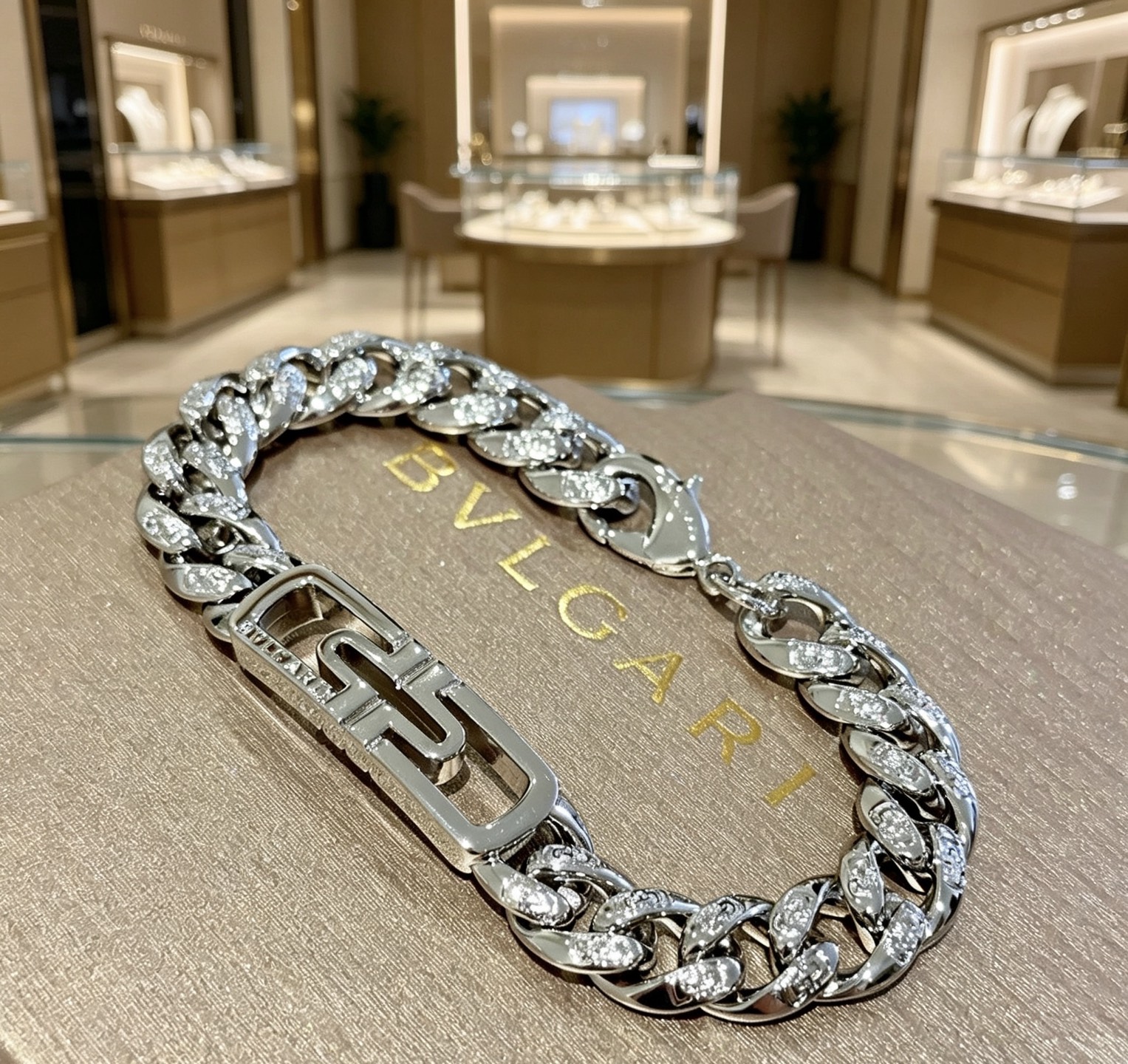 Bvlgari Parentesi bracelet silver-toned metal with clear diamond accents 20cm