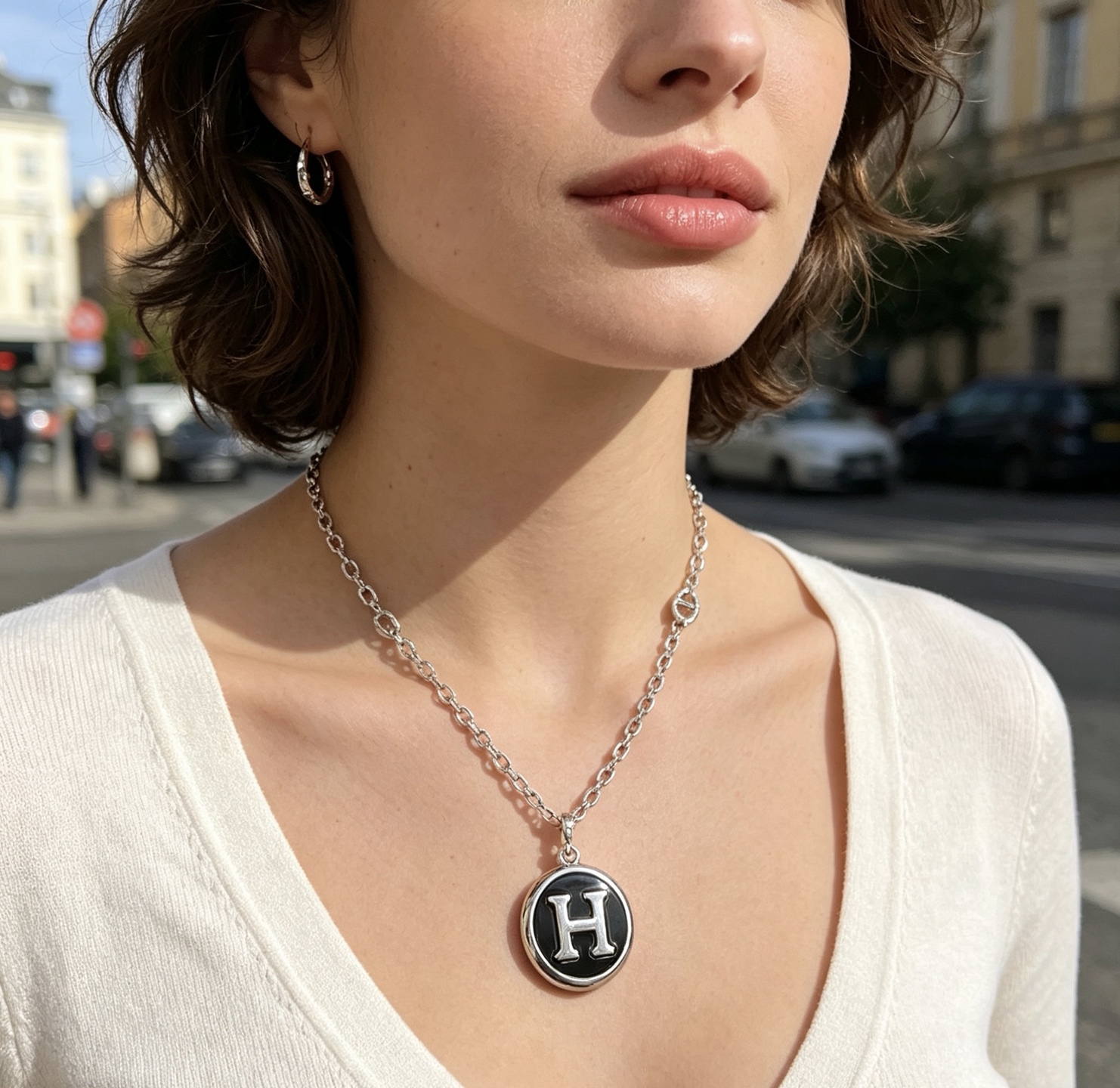 Collana Hermes H Equipe in metallo argentato con smalto nero 45 cm