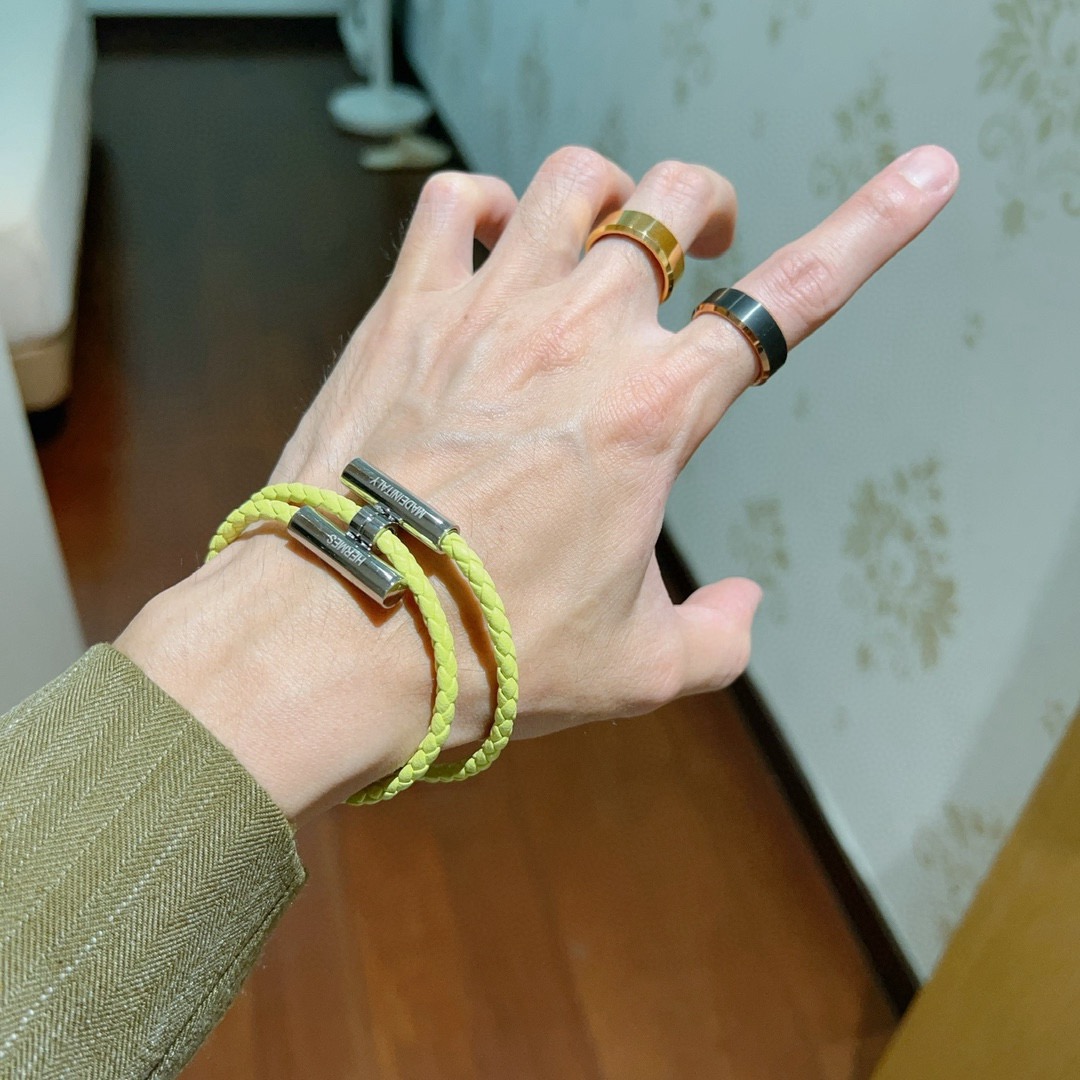 Pulsera Hermes Tournis Tresse Cuero trenzado amarillo lima Herrajes plateados chapados en paladio T4 19cm