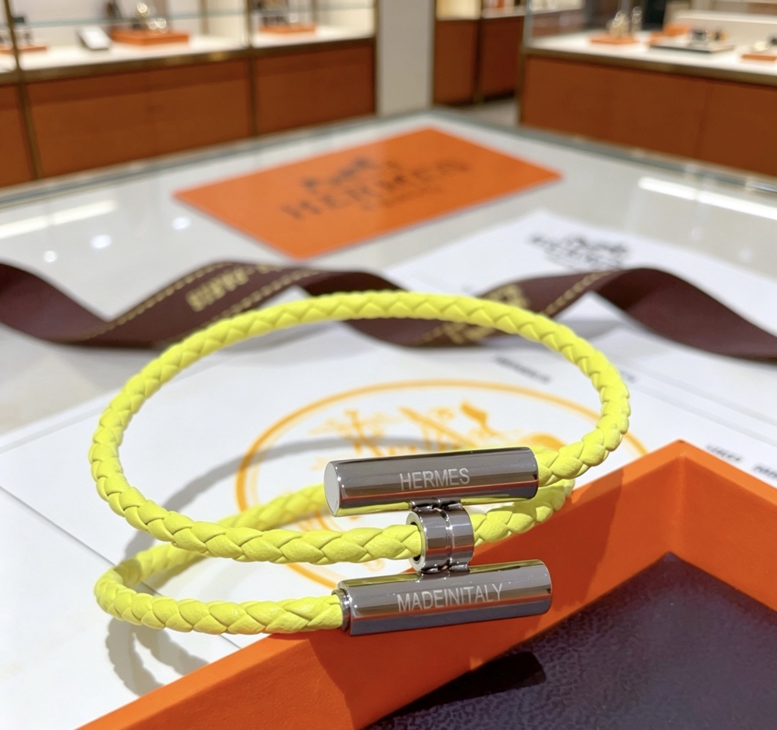 Pulsera Hermes Tournis Tresse Cuero trenzado amarillo lima Herrajes plateados chapados en paladio T4 19cm