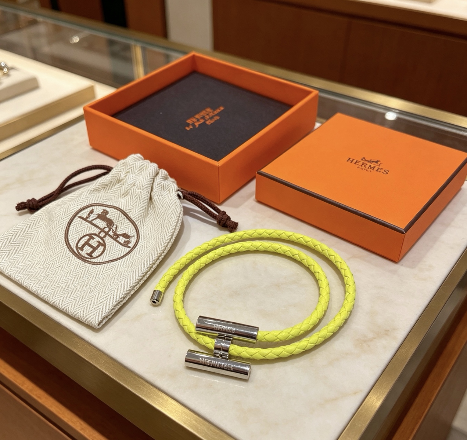 Pulsera Hermes Tournis Tresse Cuero trenzado amarillo lima Herrajes plateados chapados en paladio T4 19cm