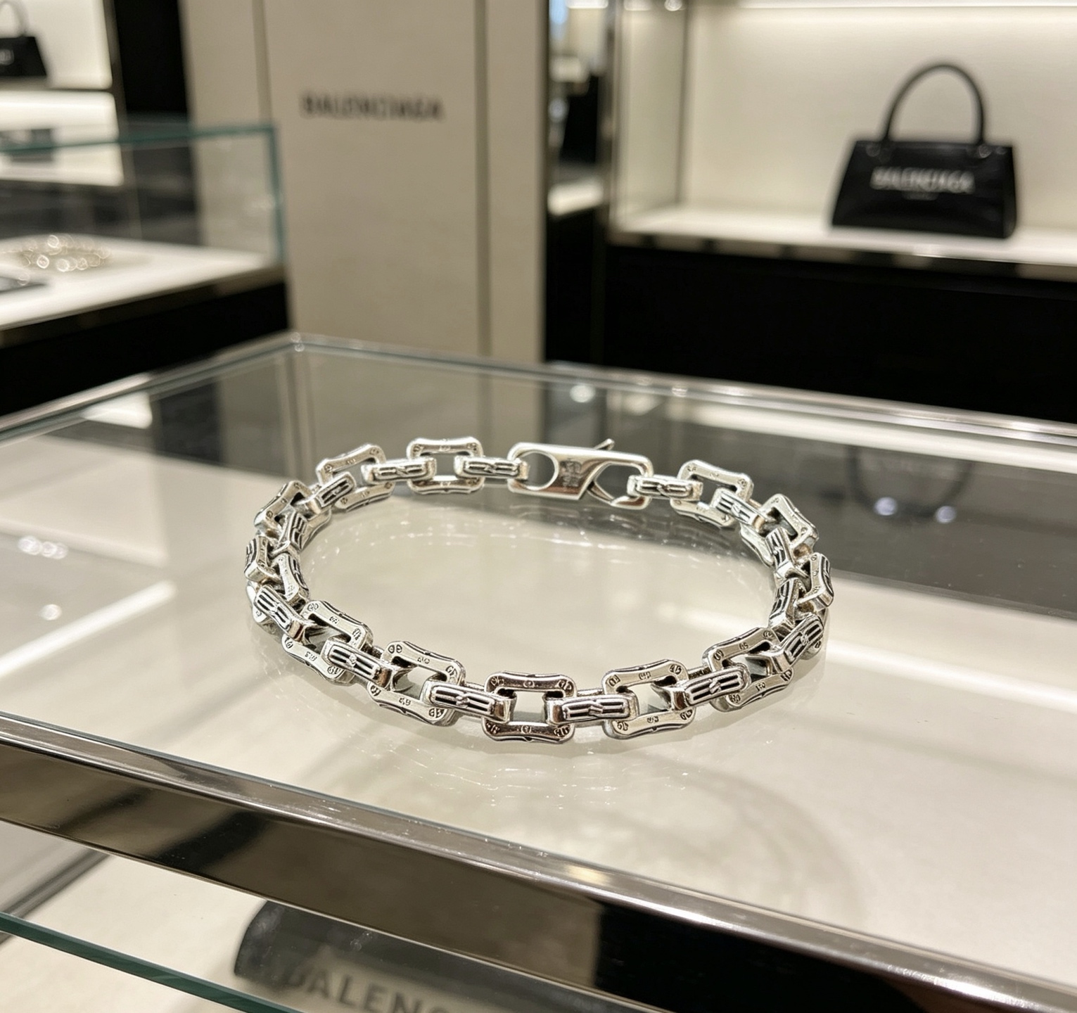 Luxury necklace 24cm