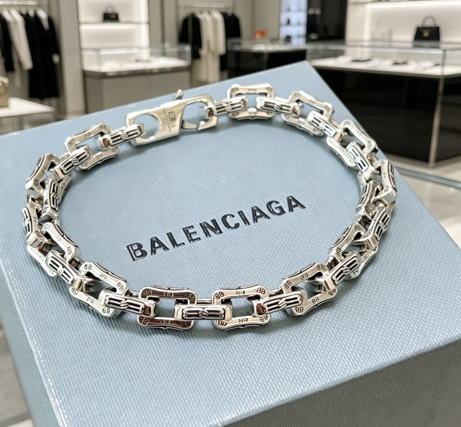 Luxury necklace 24cm