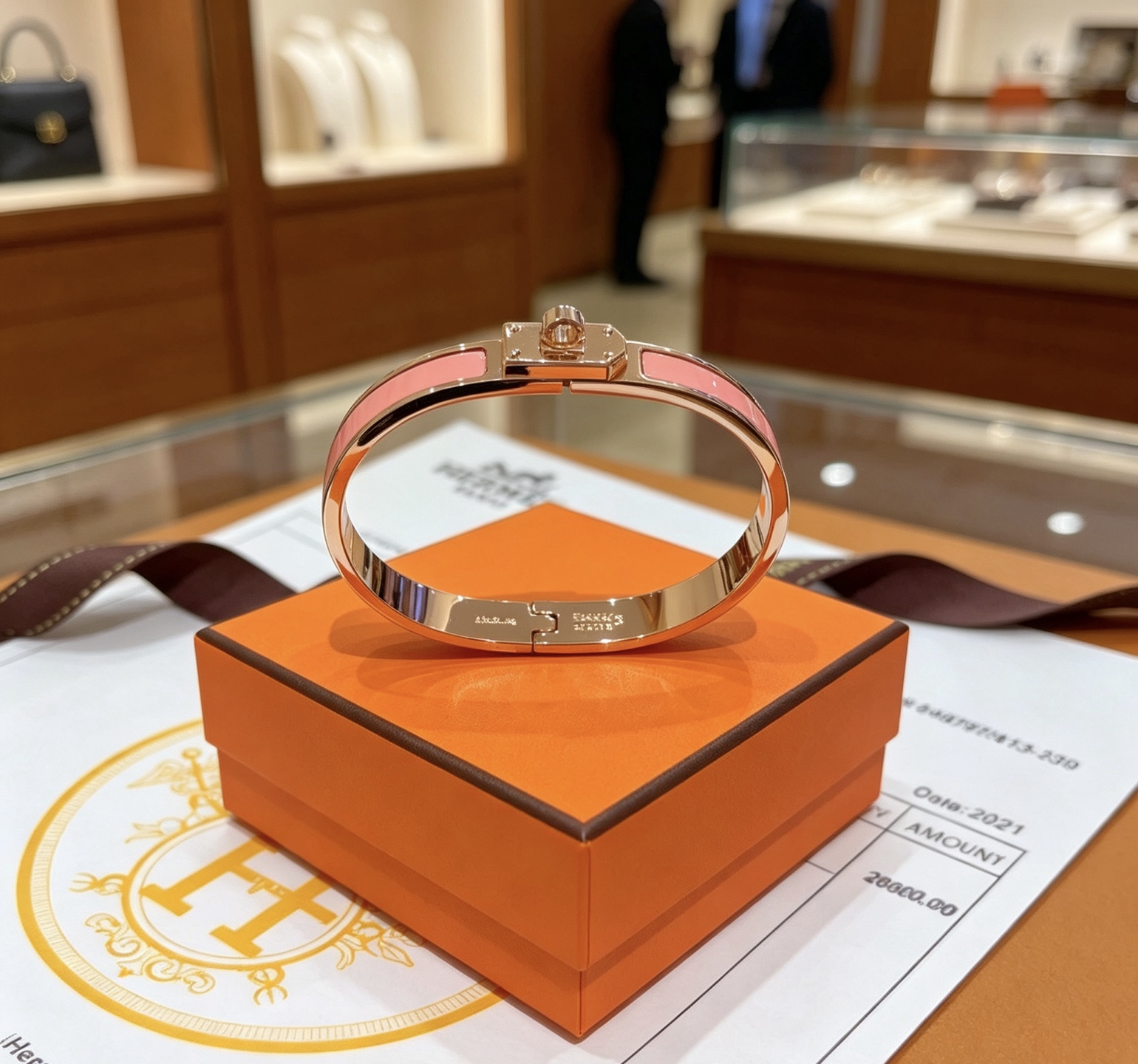 Pulseira Hermes Mini Clic Kelly Metal banhado a ouro rosa com incrustações de esmalte rosa circunferência interna de 17 cm
