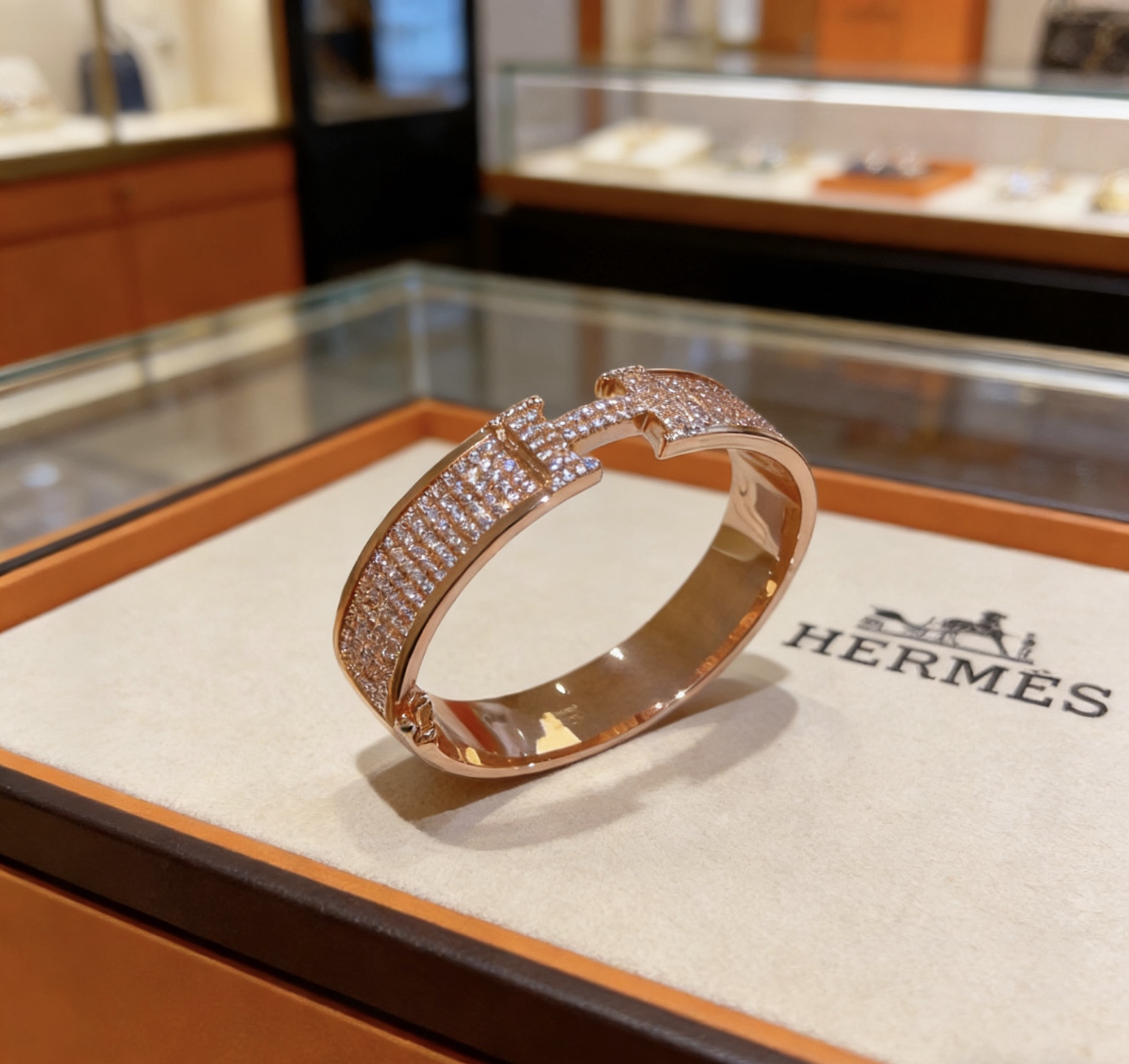 Bracciale Hermes Clic H Oro rosa con diamanti trasparenti full-pave 17 cm