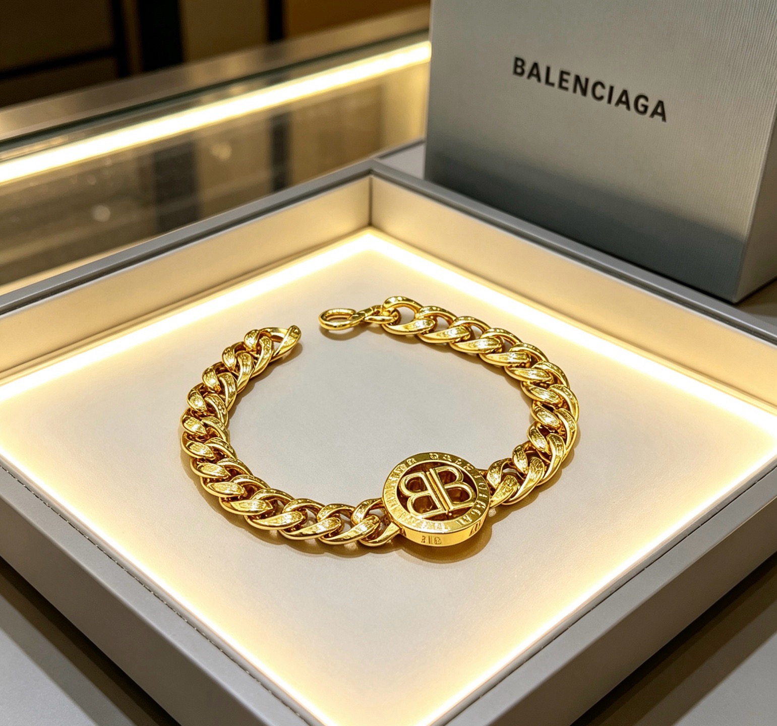 Luxury necklace 24cm