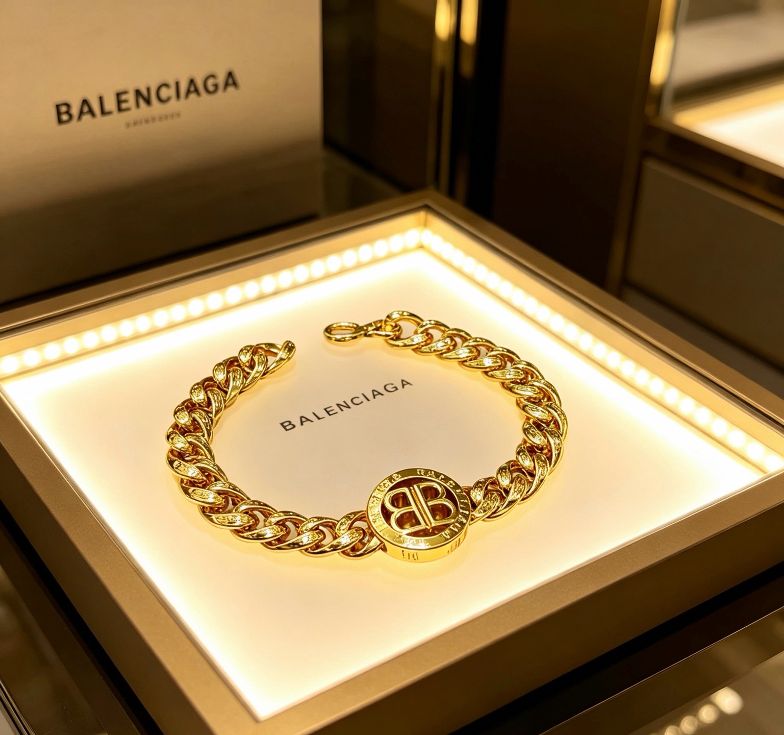Luxury necklace 24cm