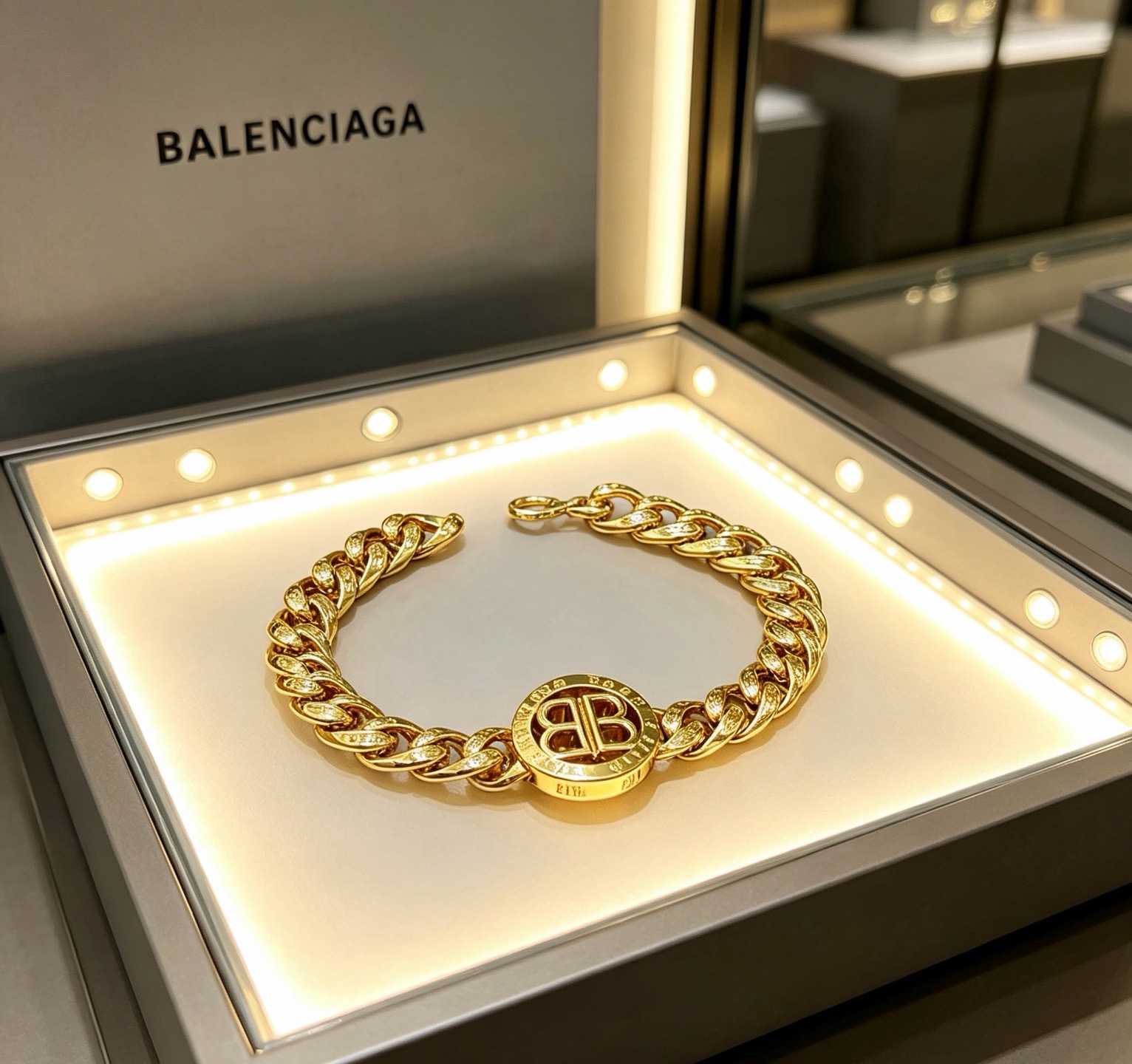 Luxury necklace 24cm