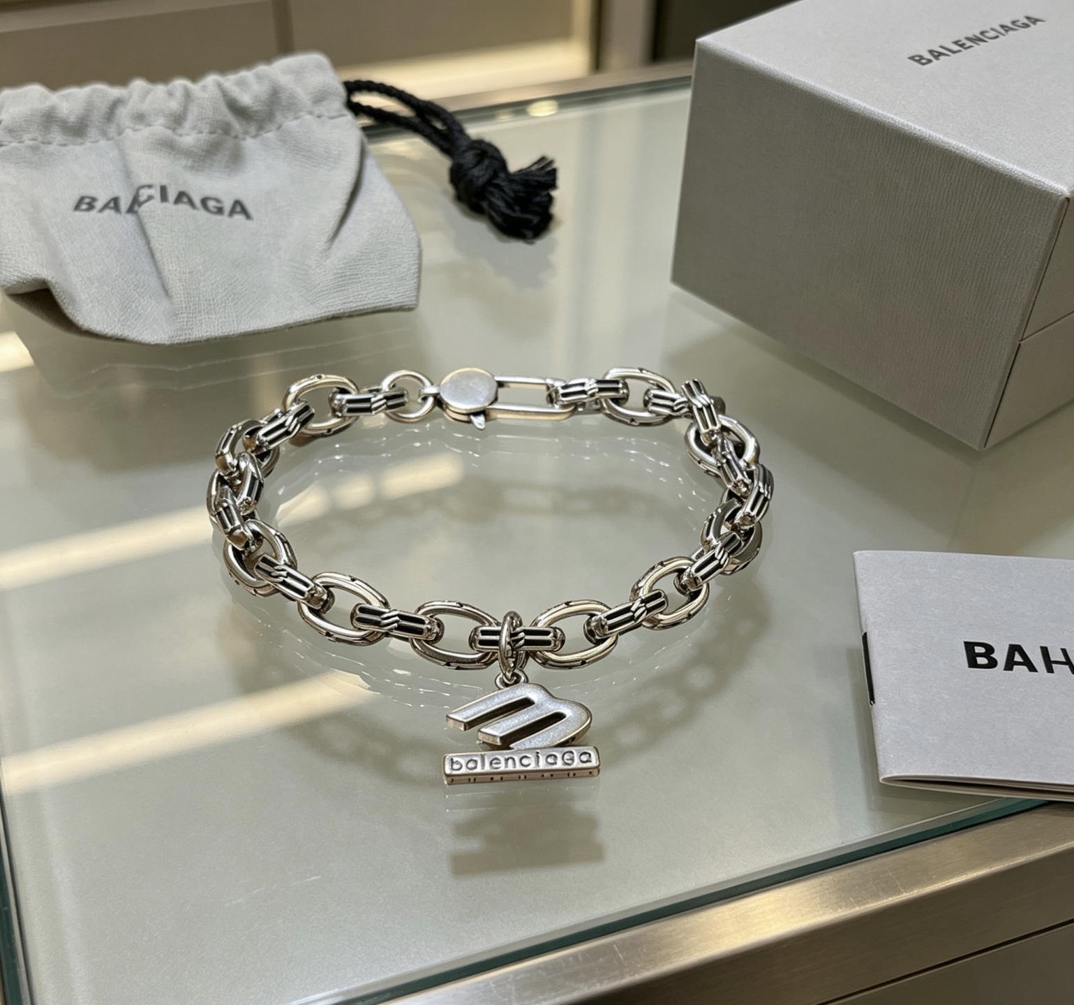 Luxury necklace 24cm