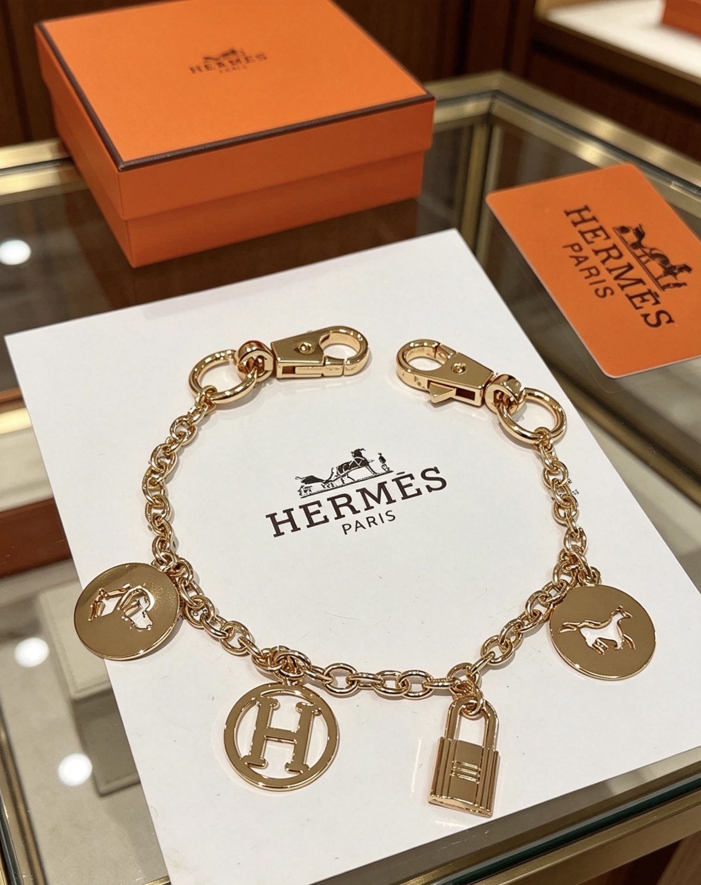 Bracciale Hermes Olga Charm Chain in metallo color oro 18 cm
