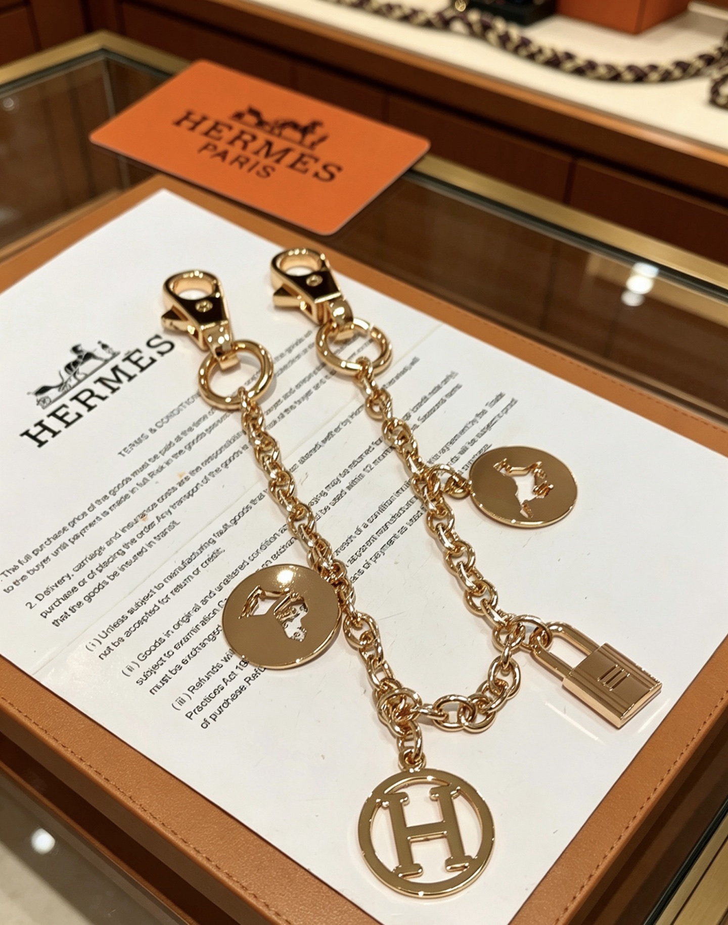 Bracciale Hermes Olga Charm Chain in metallo color oro 18 cm