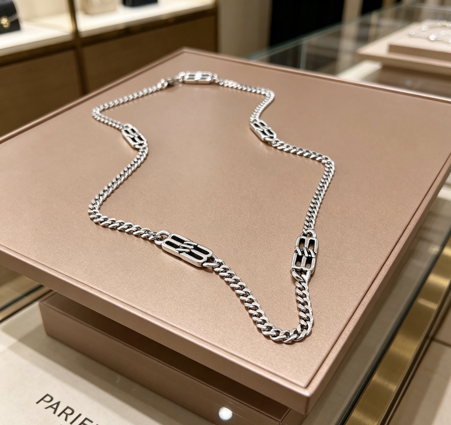 Luxury necklace