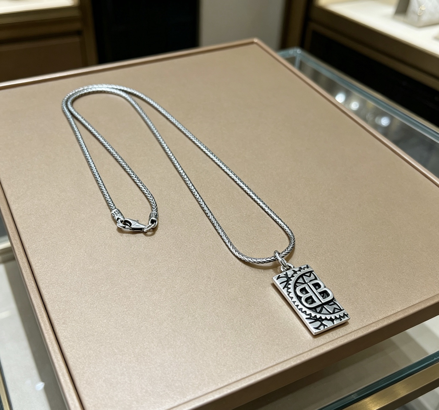Luxury necklace