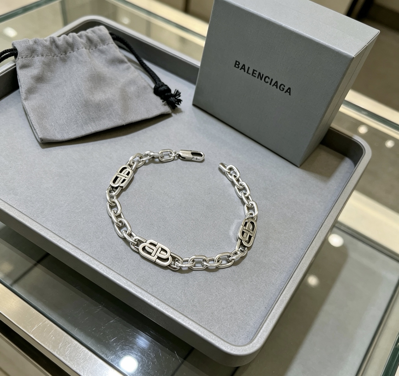 Luxury necklace 24cm