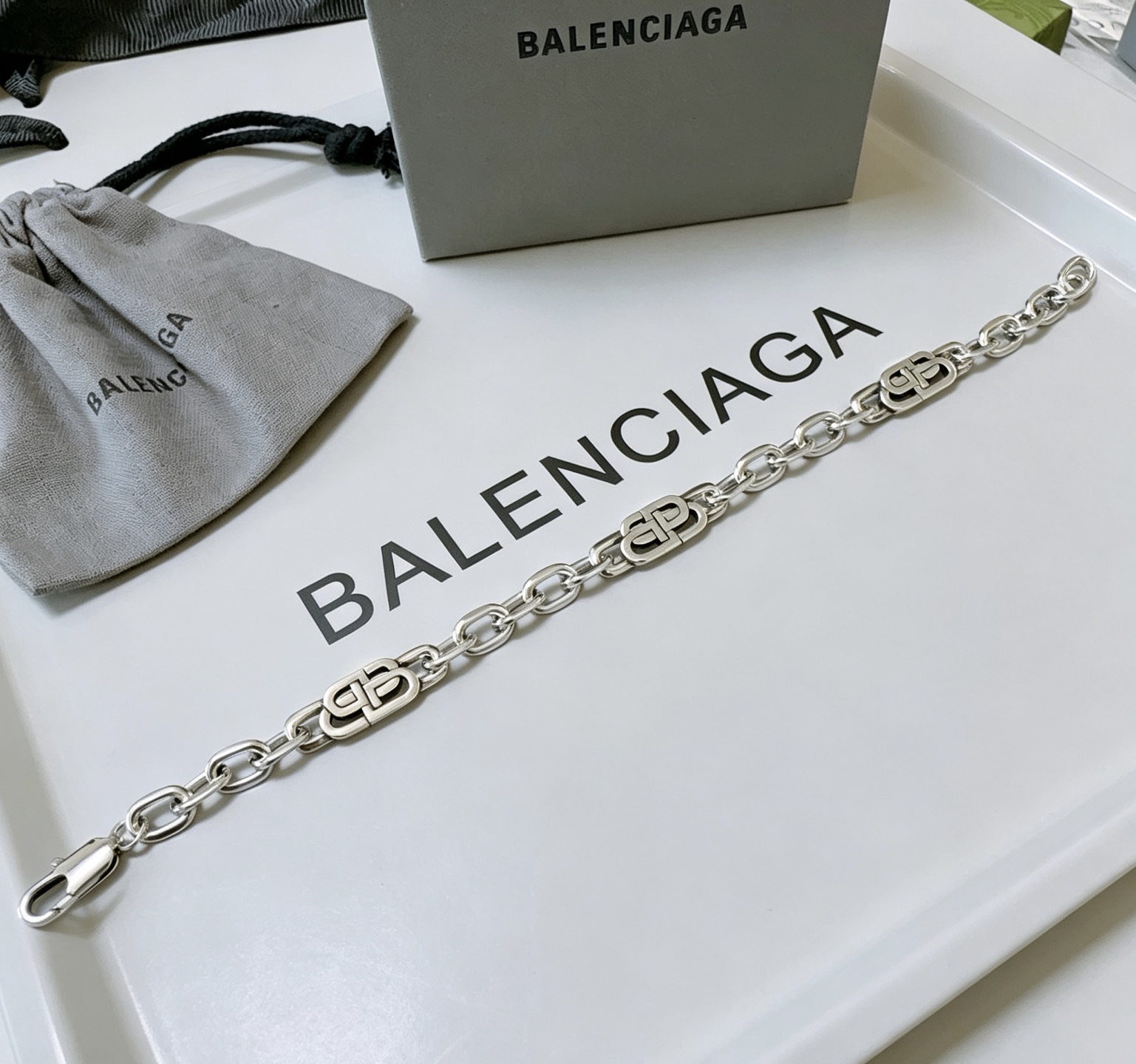 Luxury necklace 24cm