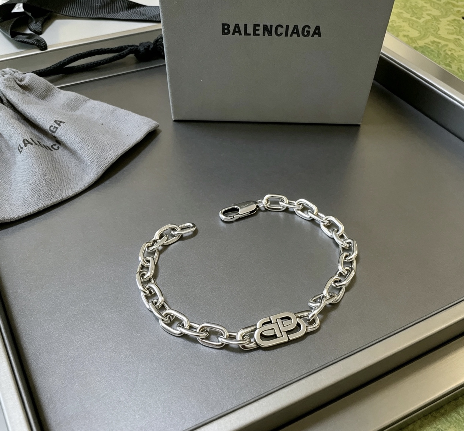 Luxury necklace 24cm