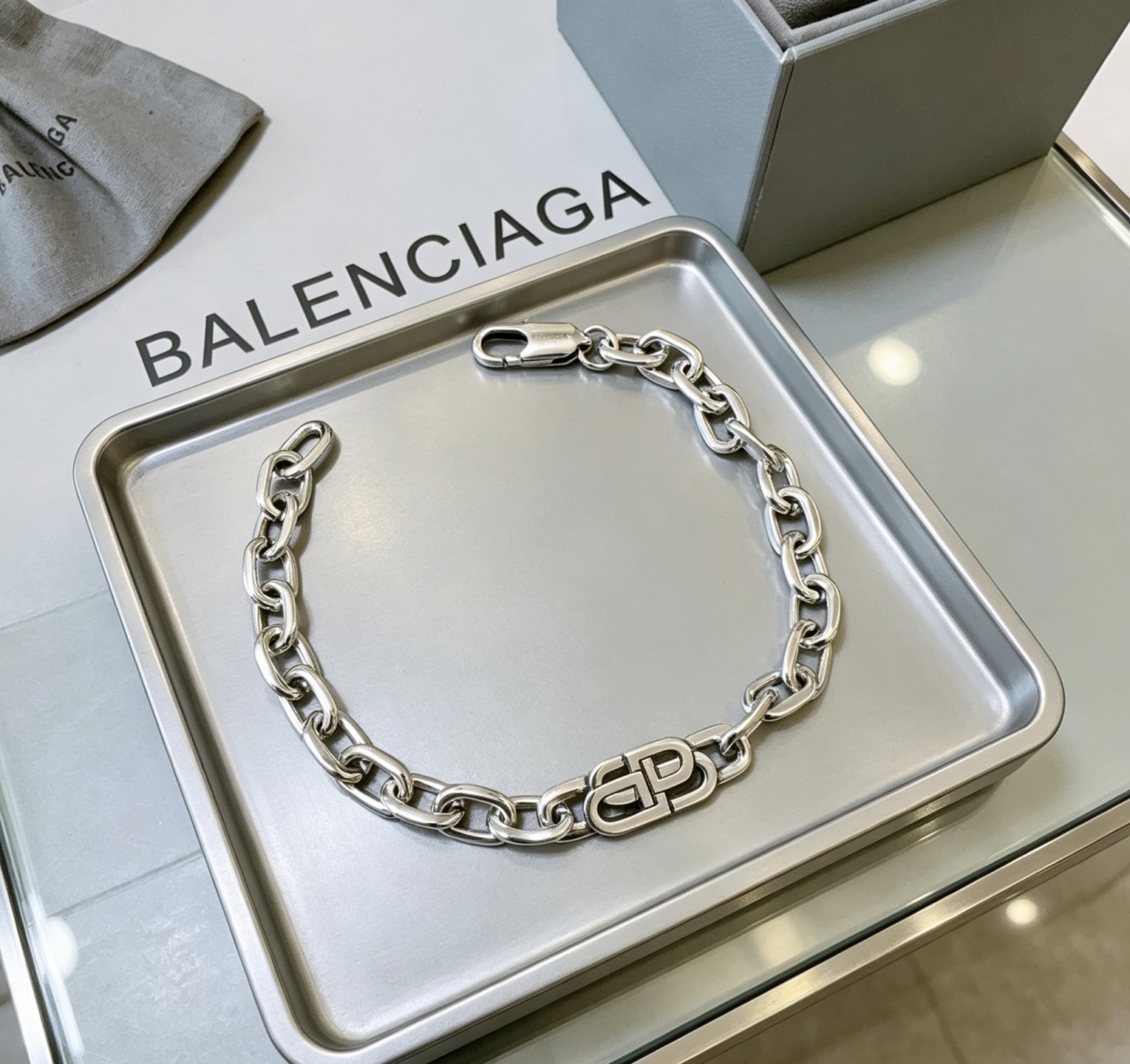 Luxury necklace 24cm