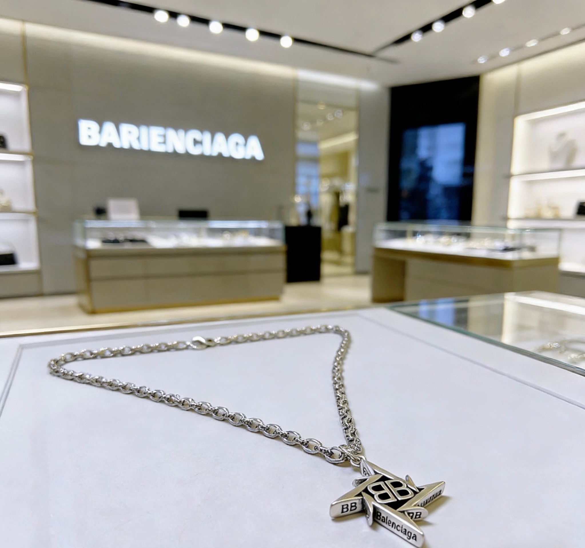 Luxury necklace