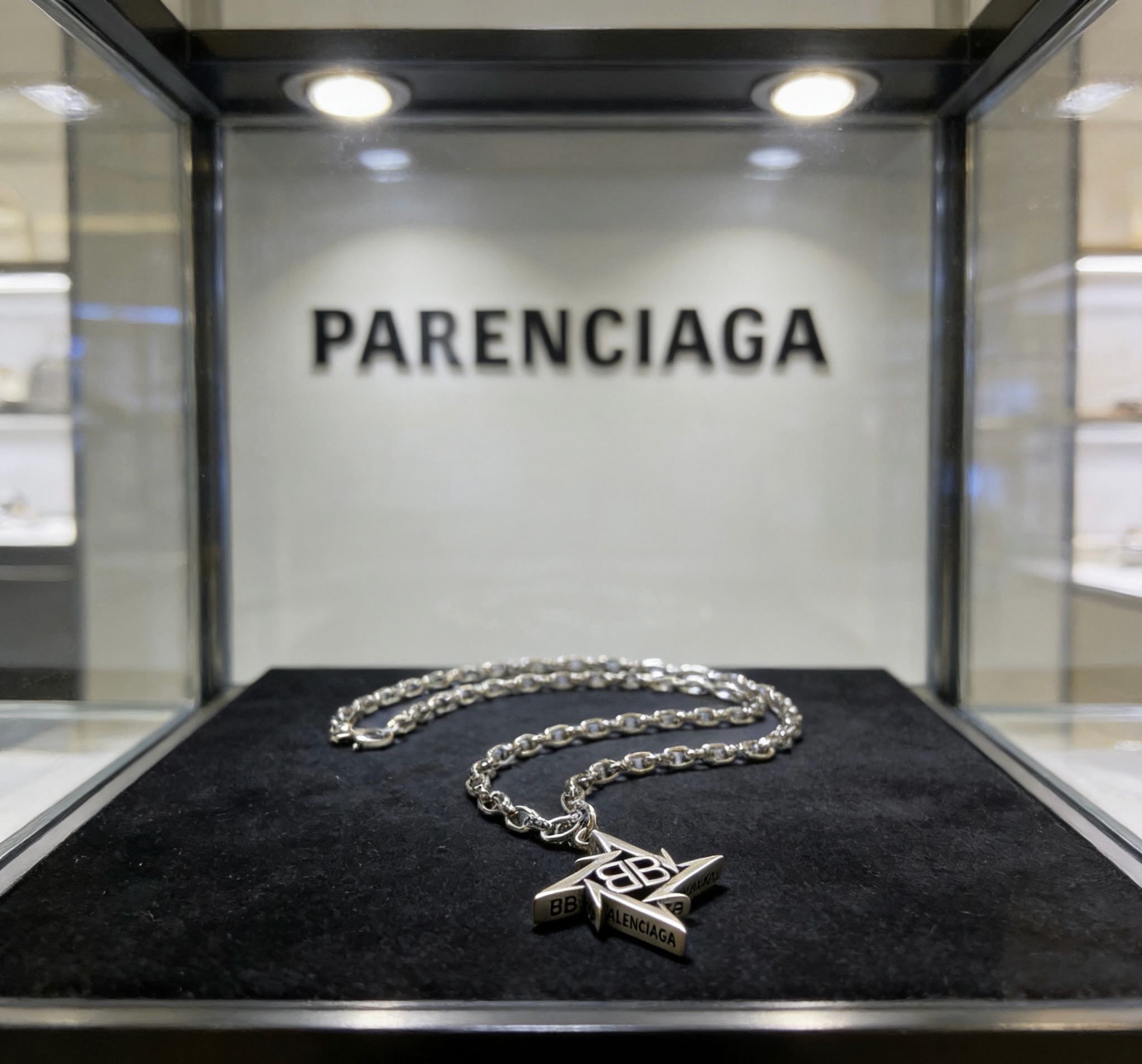 Luxury necklace