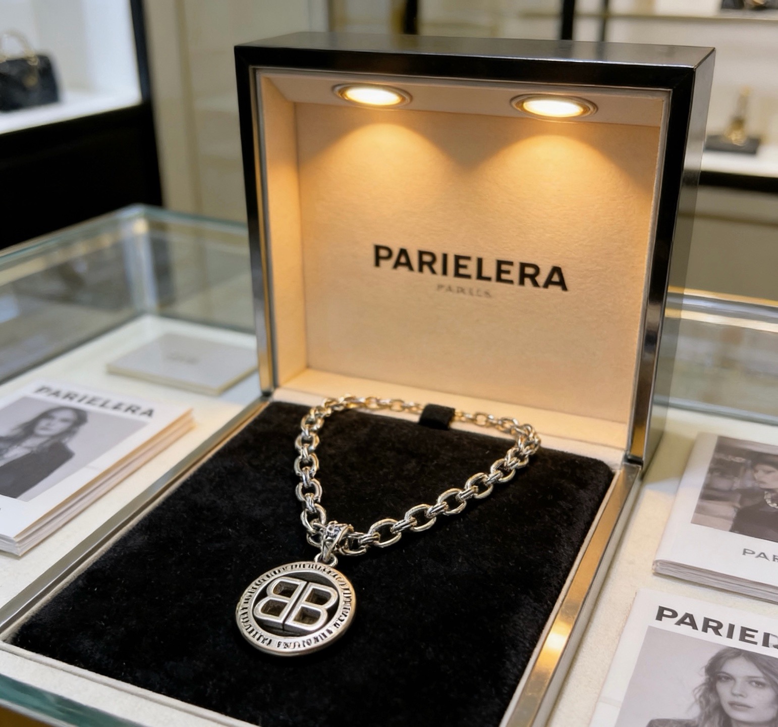 Luxury necklace
