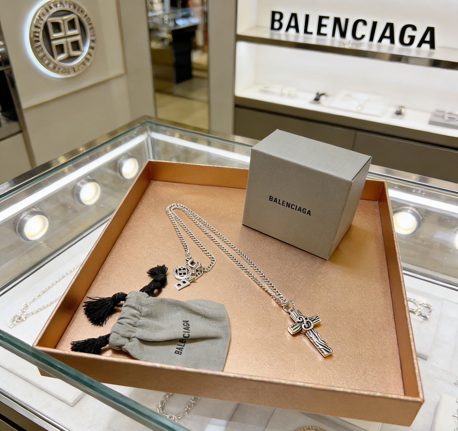 Luxury necklace