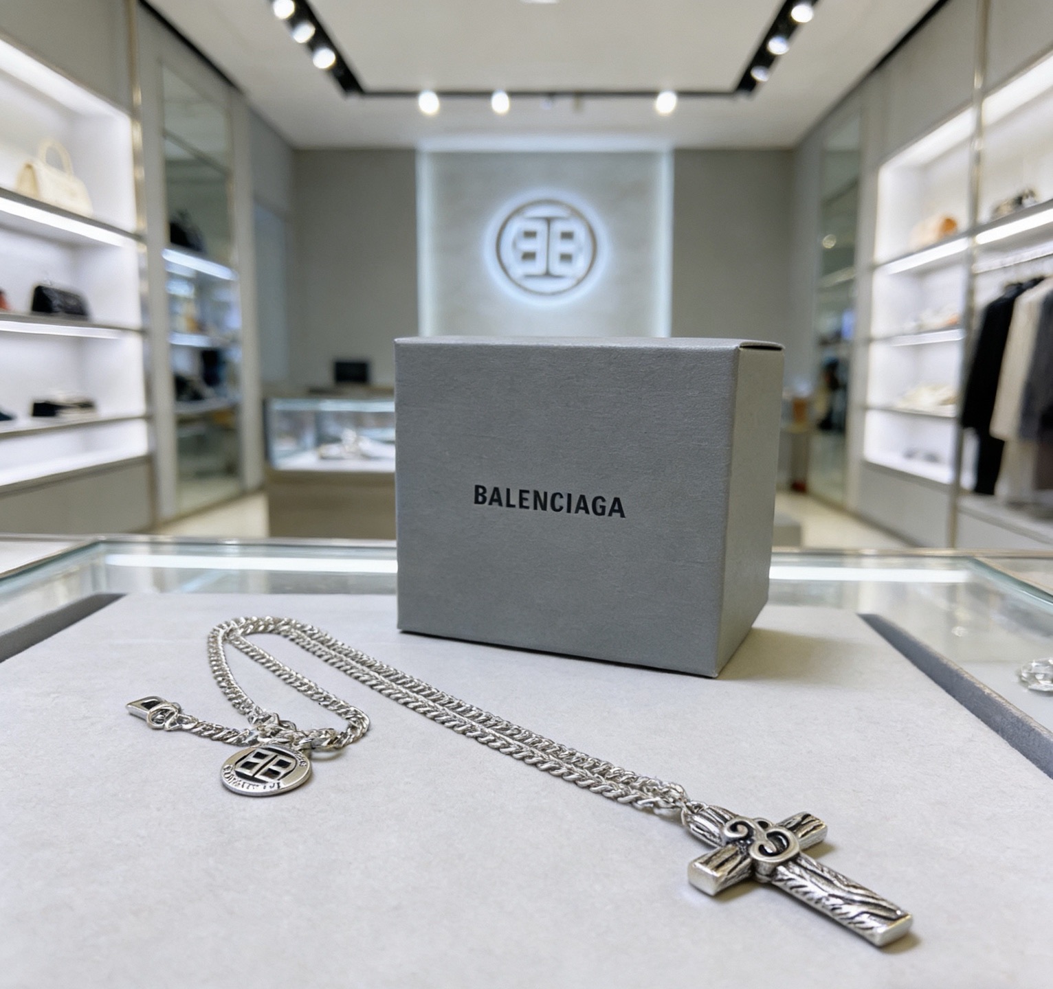 Luxury necklace