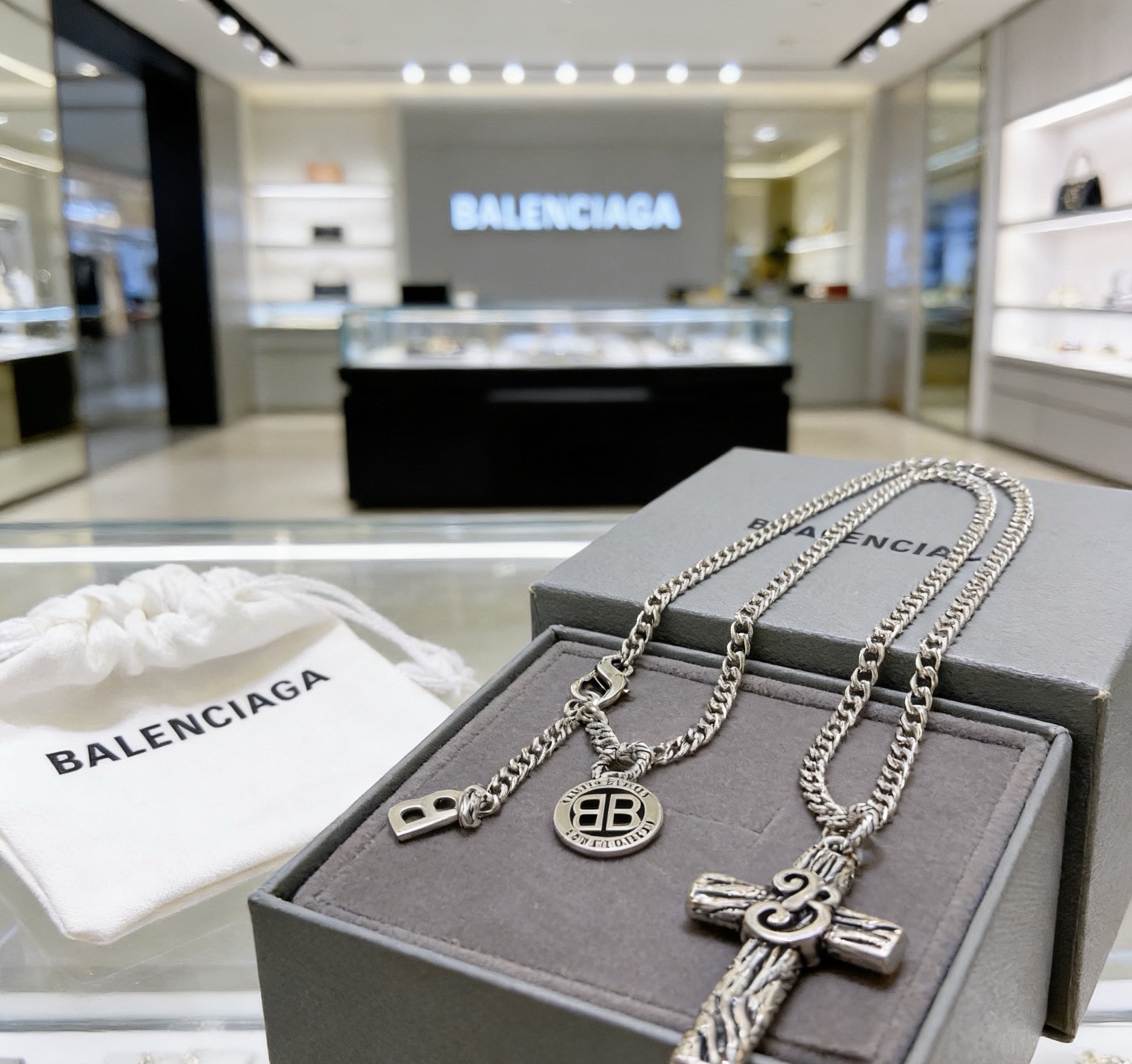 Luxury necklace