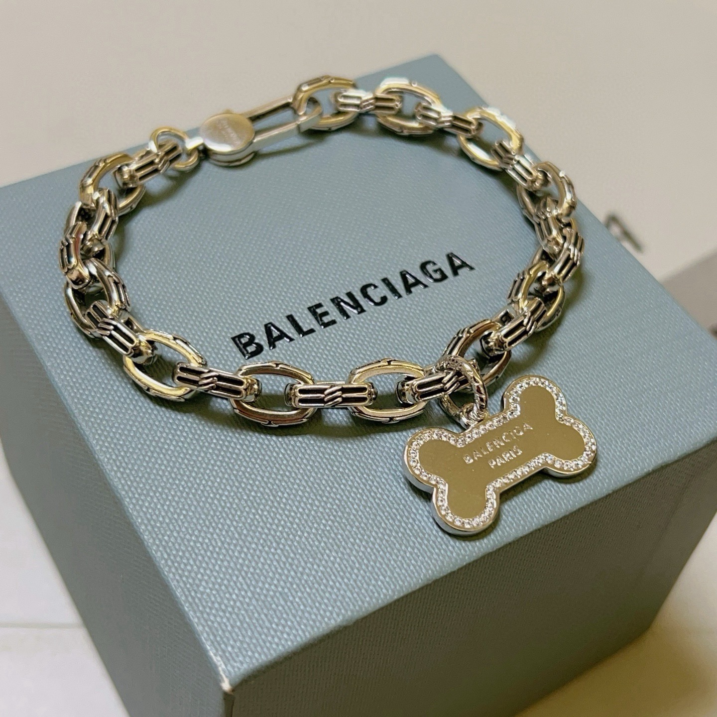 Luxury necklace 24cm