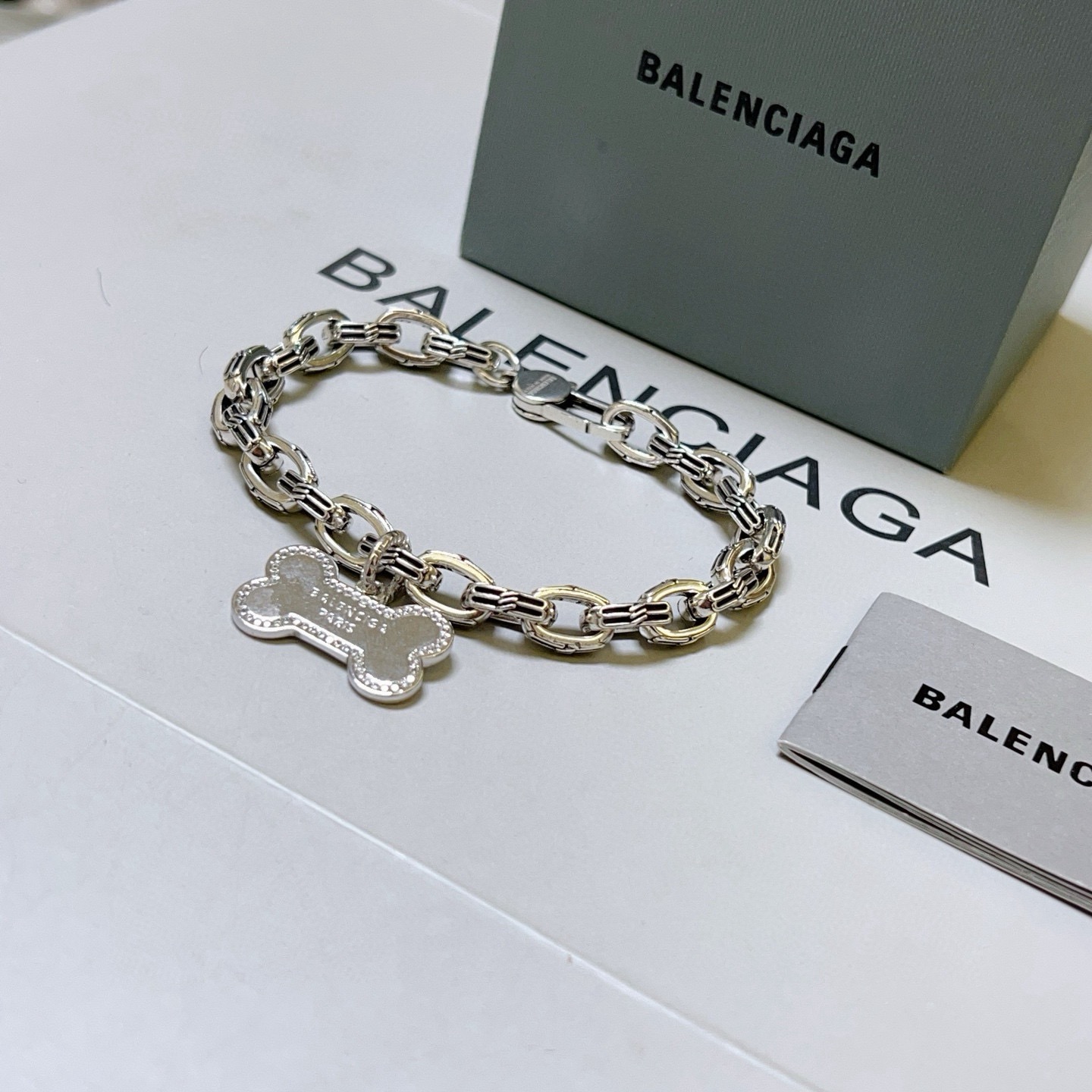 Luxury necklace 24cm