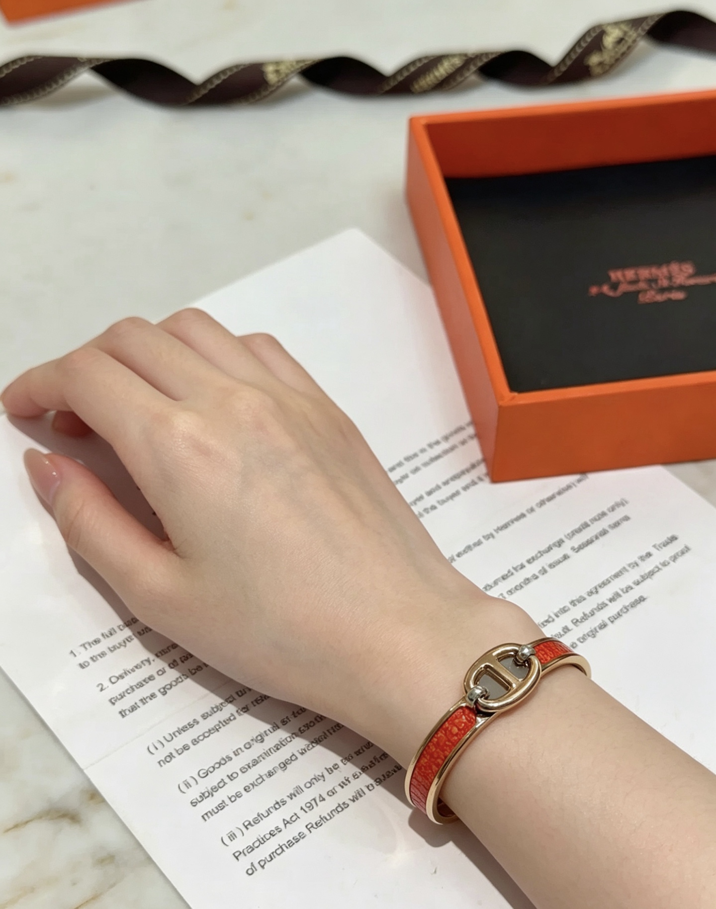 Bracciale Hermes Mini Clic Chaine d Ancre Metallo placcato oro rosa con inserto in smalto rosso 17 cm