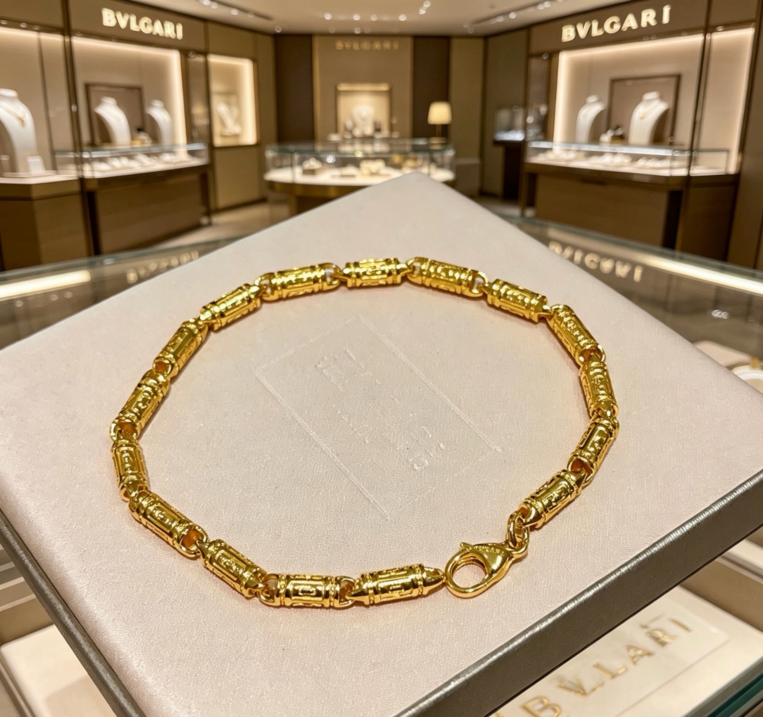 Bvlgari Divas Dream bracelet 18k yellow gold 18cm