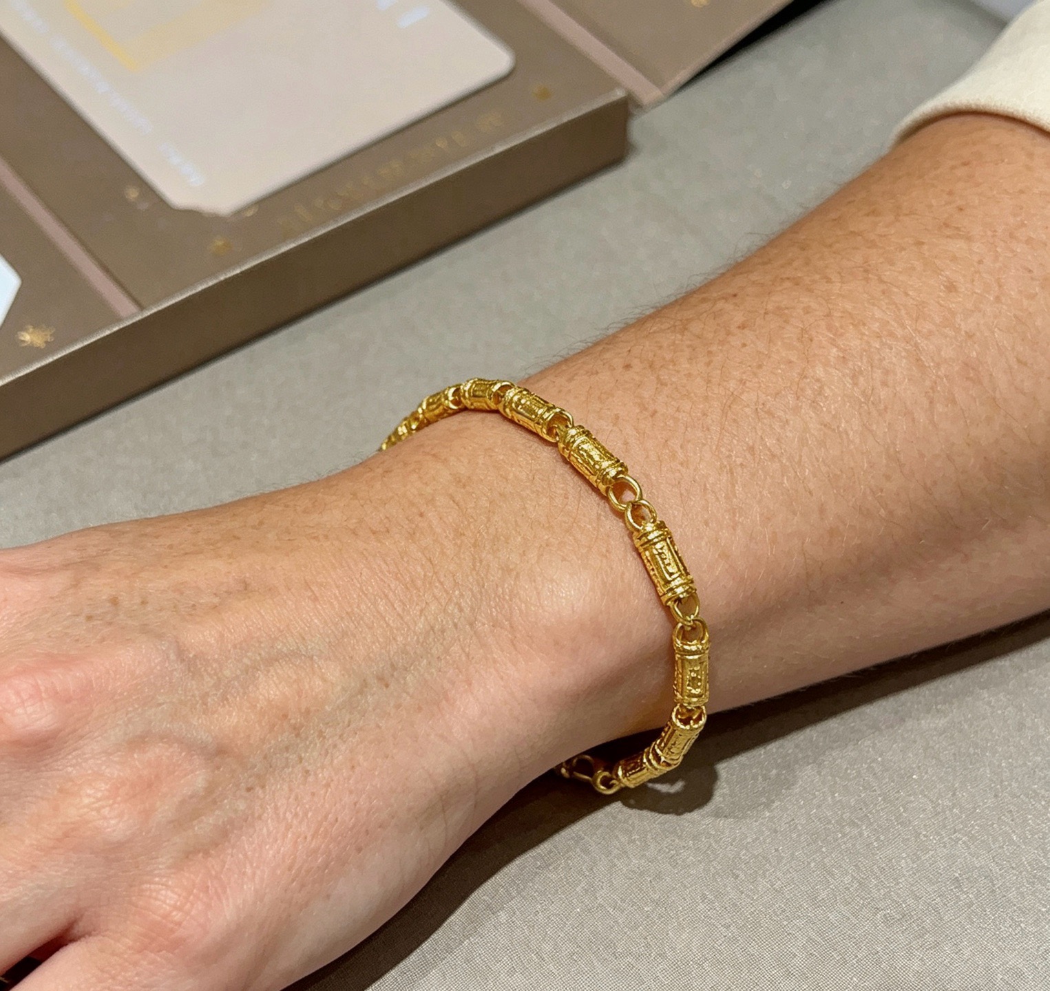 Bvlgari Divas Dream bracelet 18k yellow gold 18cm